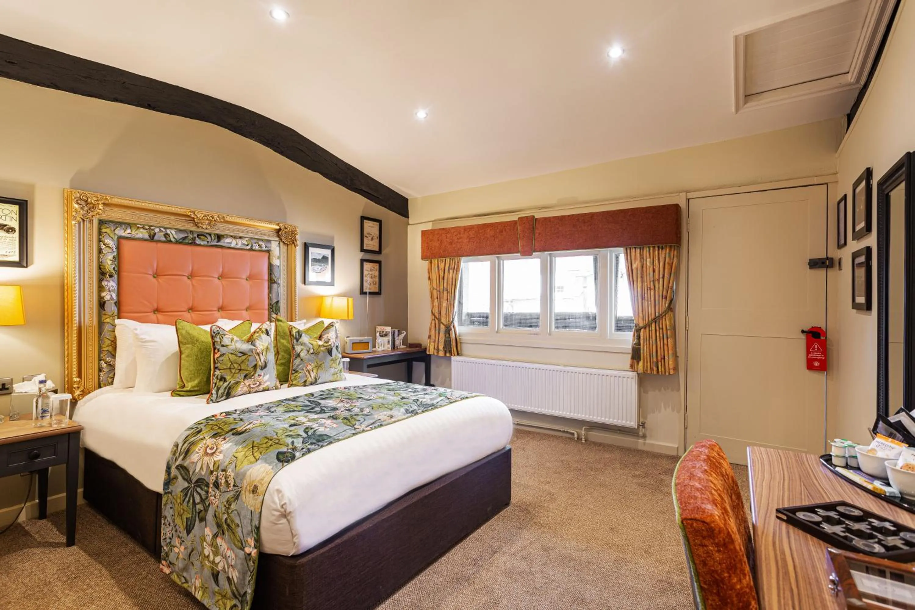 Bed in The George Hotel, Dorchester-on-Thames, Oxfordshire - The Coaching Inn Group