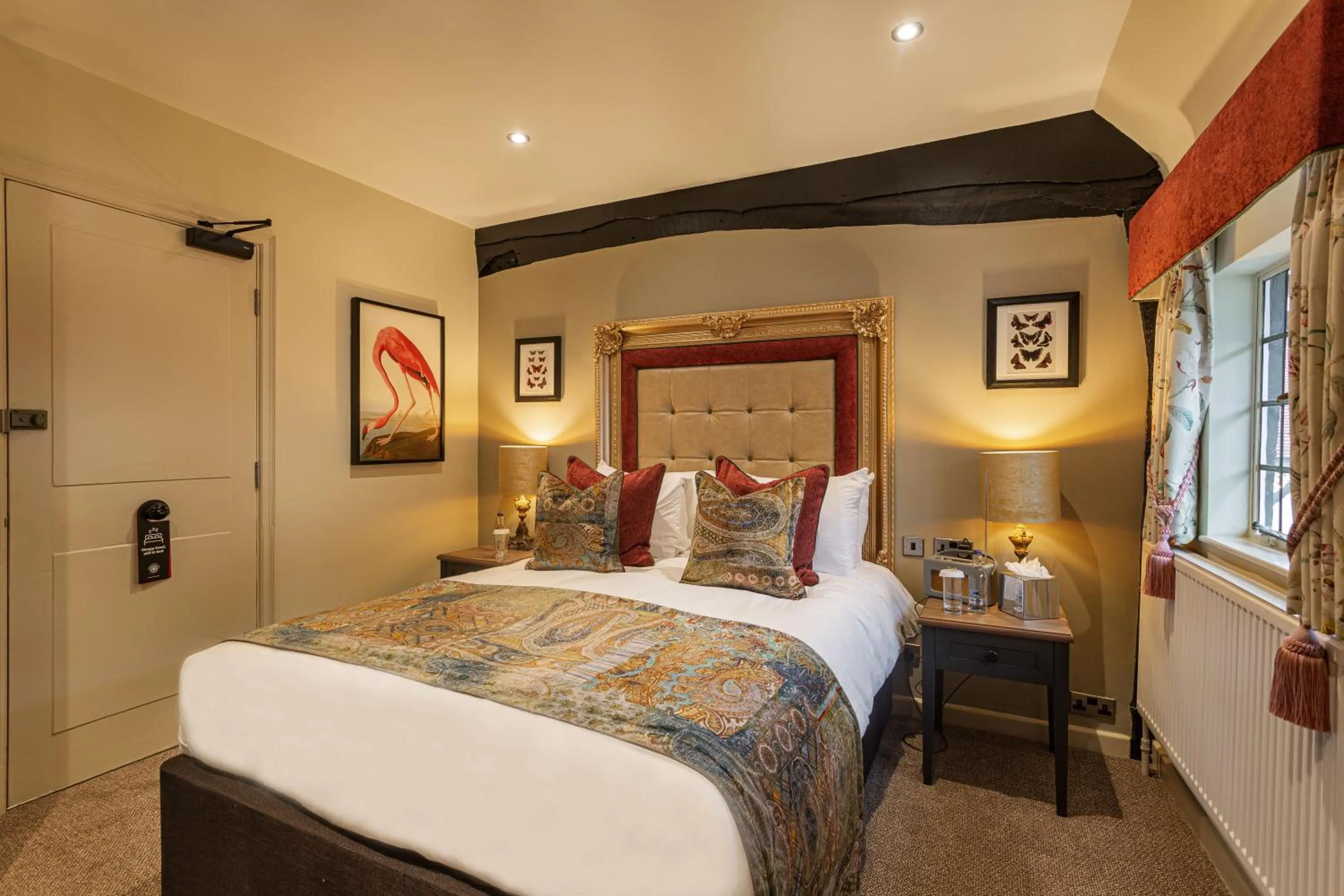Bed in The George Hotel, Dorchester-on-Thames, Oxfordshire - The Coaching Inn Group