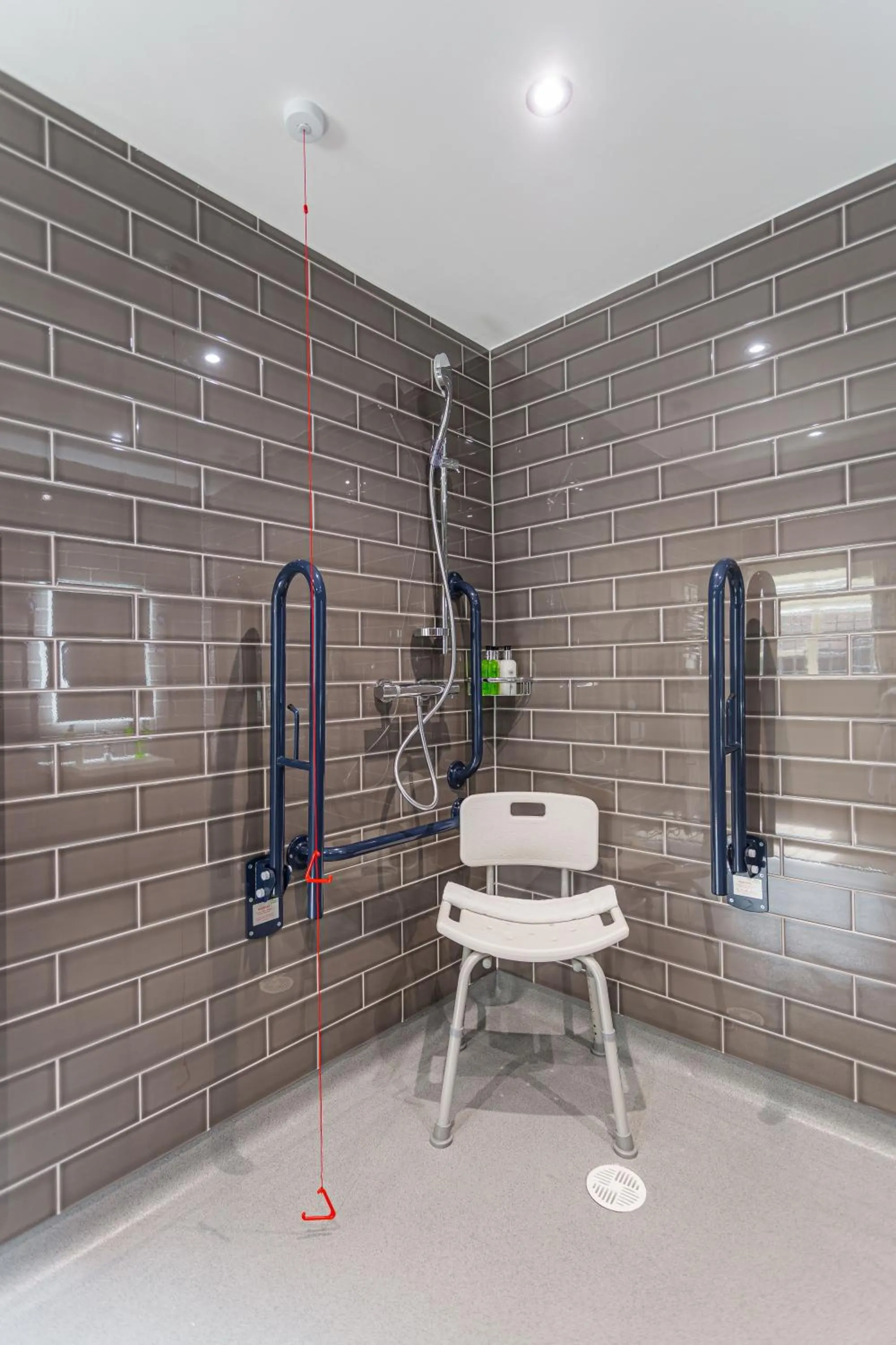 Bed in The George Hotel, Dorchester-on-Thames, Oxfordshire - The Coaching Inn Group