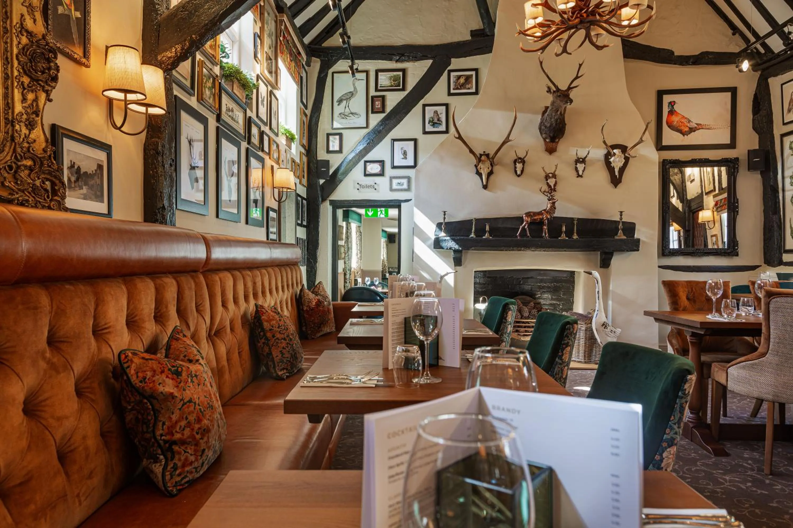 Restaurant/places to eat in The George Hotel, Dorchester-on-Thames, Oxfordshire - The Coaching Inn Group