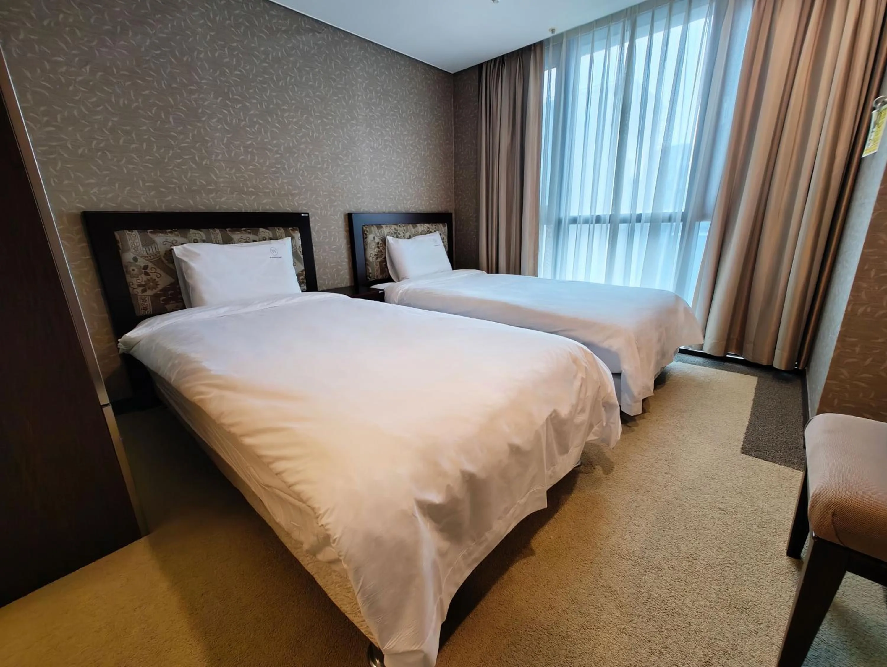 Bedroom, Bed in W Residence Hotel Centum City