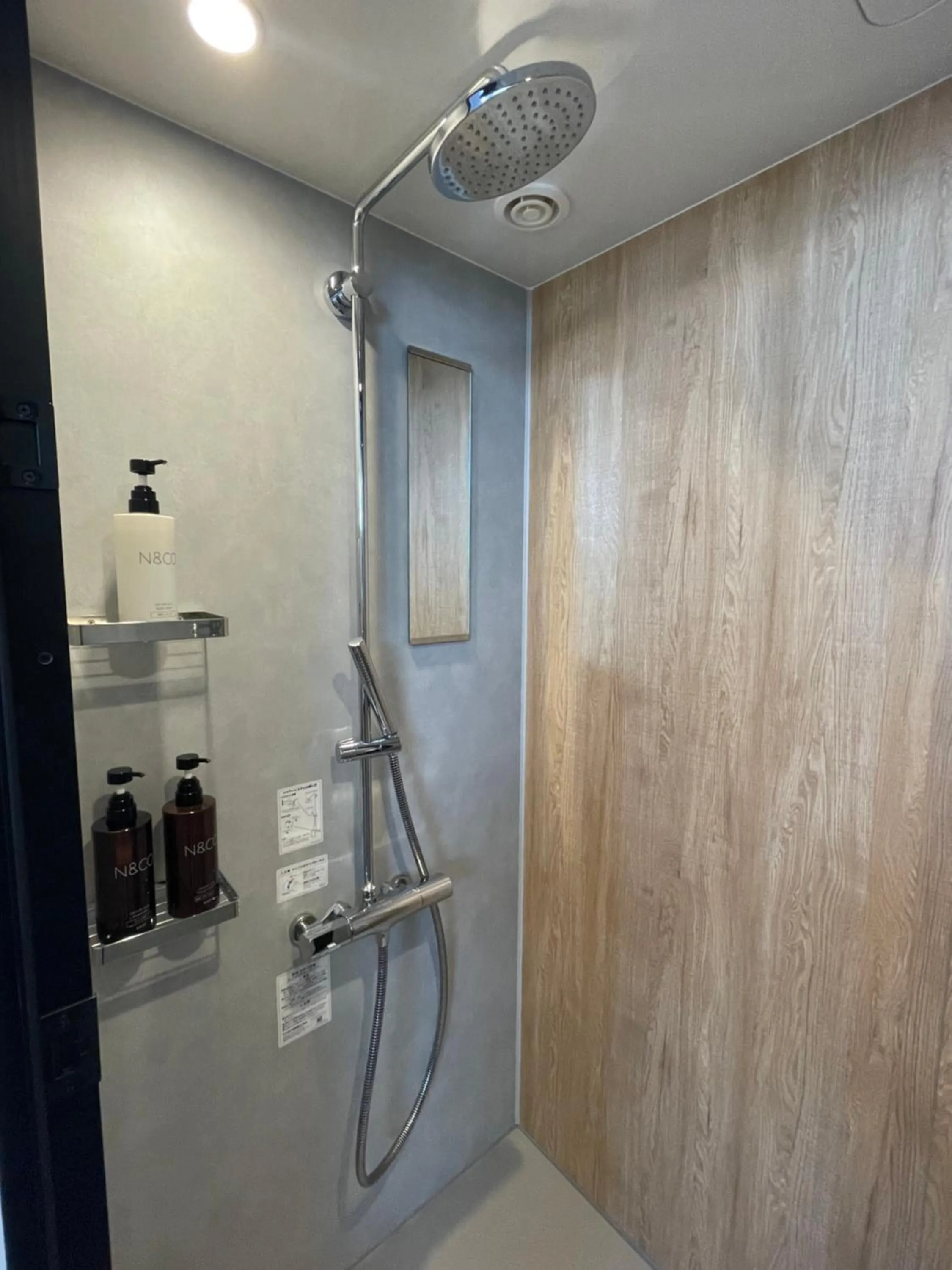 Shower in 9HOTEL Tenjin