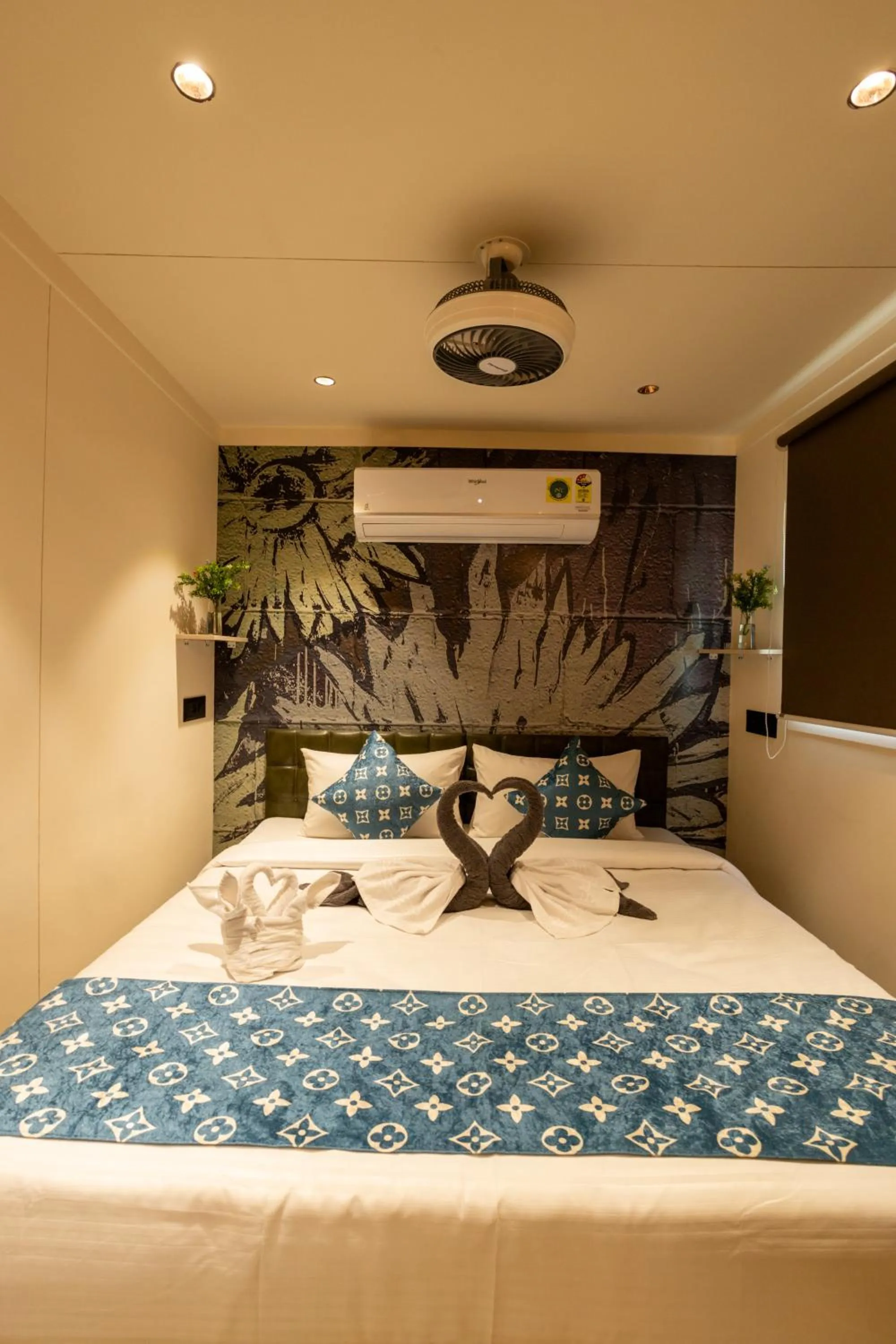 Bed in Click Hotel Mundra