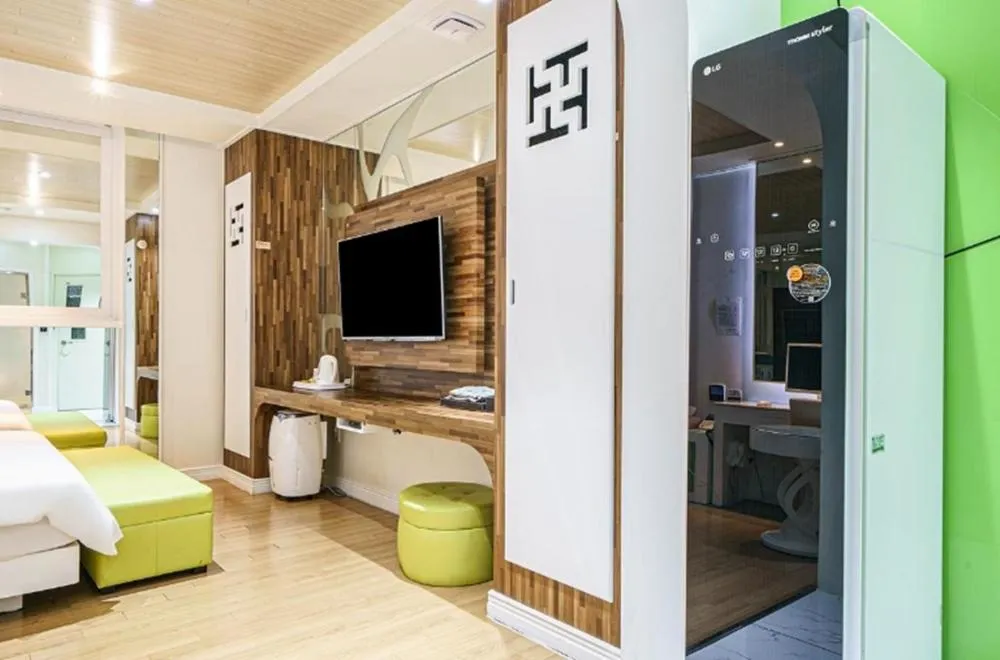 Bed in Zara Hotel Peace Square