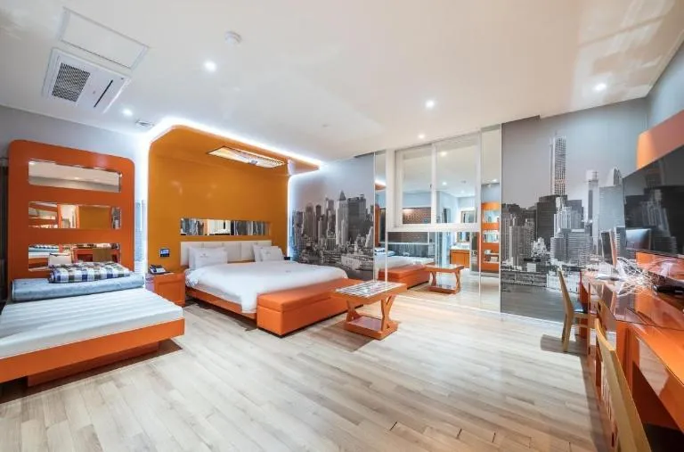 Bed in Zara Hotel Peace Square