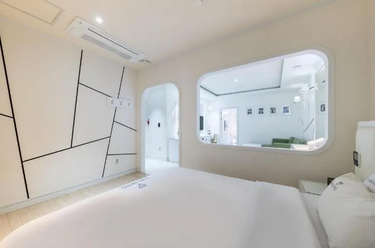 Bed in Zara Hotel Peace Square