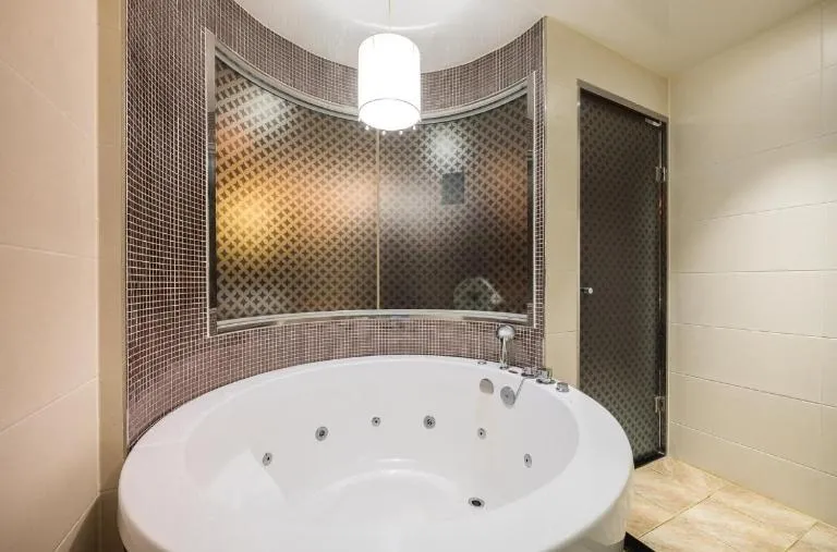 Zara Hotel Peace Square