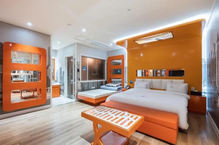 Bed in Zara Hotel Peace Square