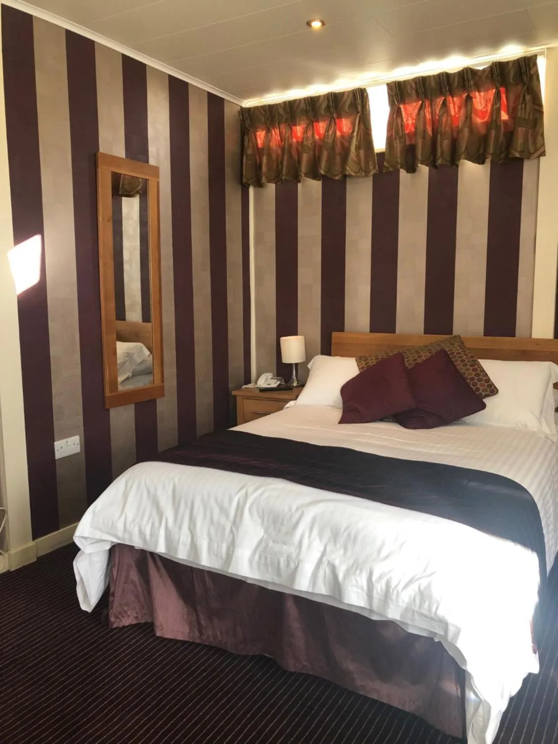 Bed in The Dog & Partridge Country Inn