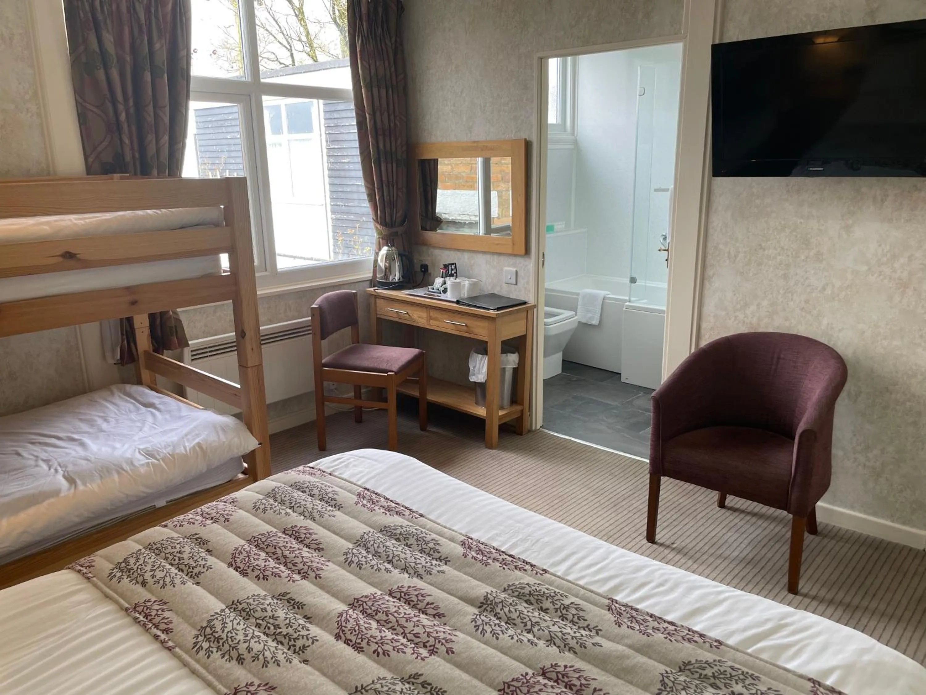 Bedroom, Bed in The Dog & Partridge Country Inn