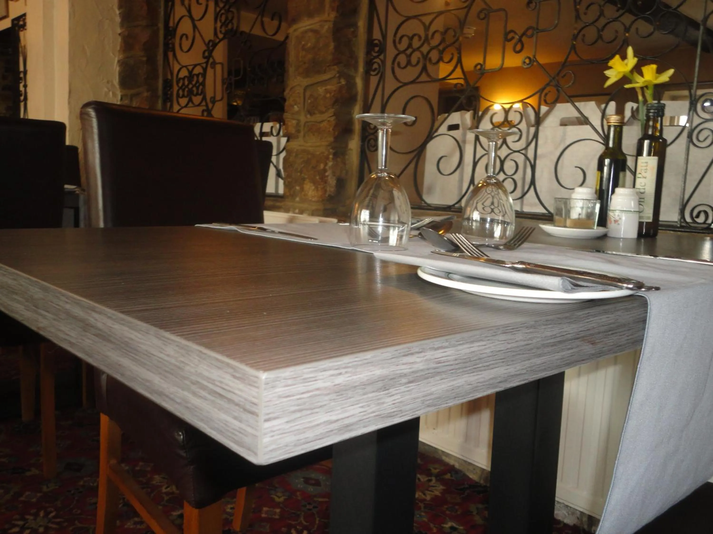 Restaurant/places to eat in The Dog & Partridge Country Inn