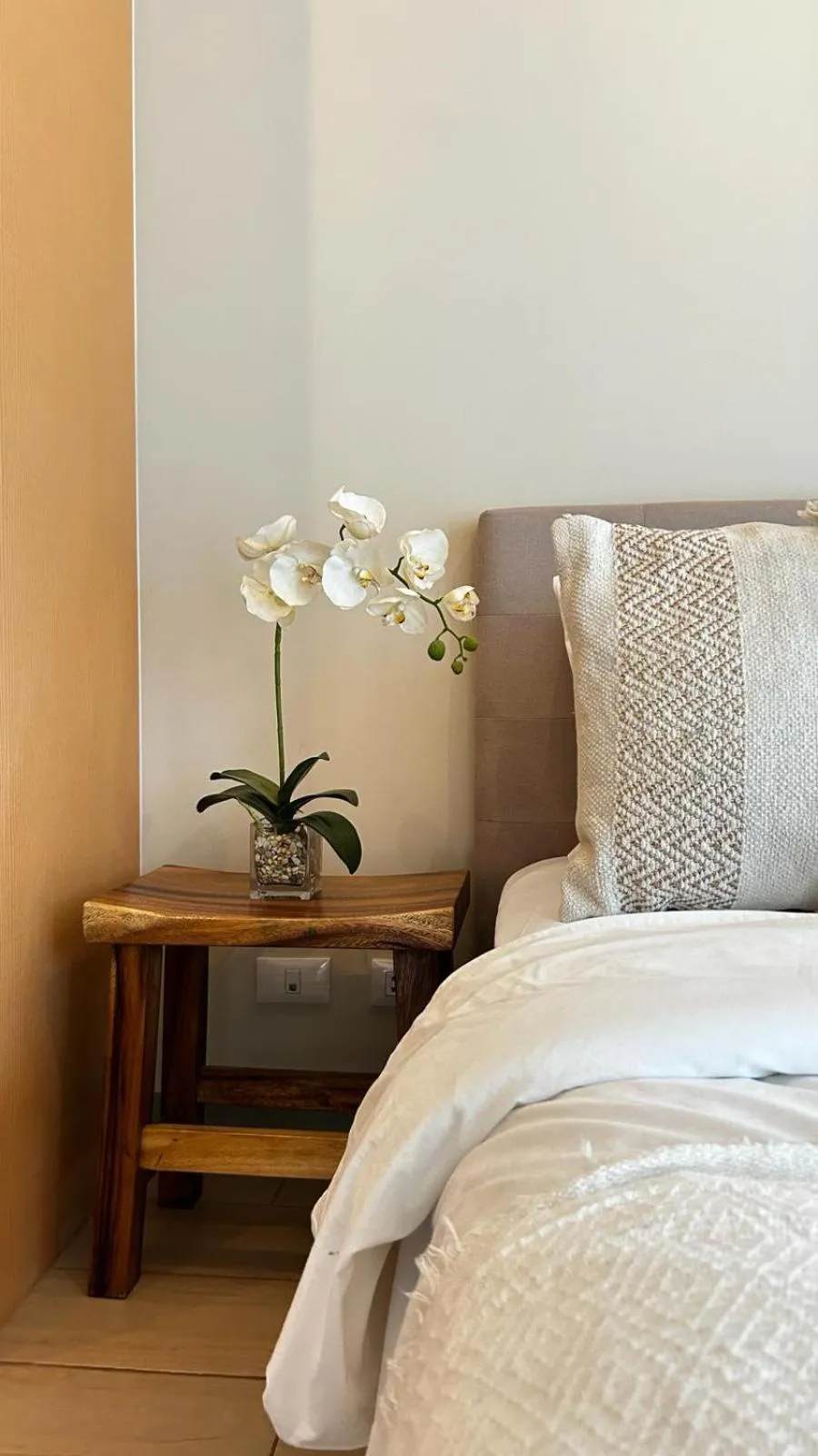 Bed in Uptown Parksuites Tower Two - BGC Taguig, Manila