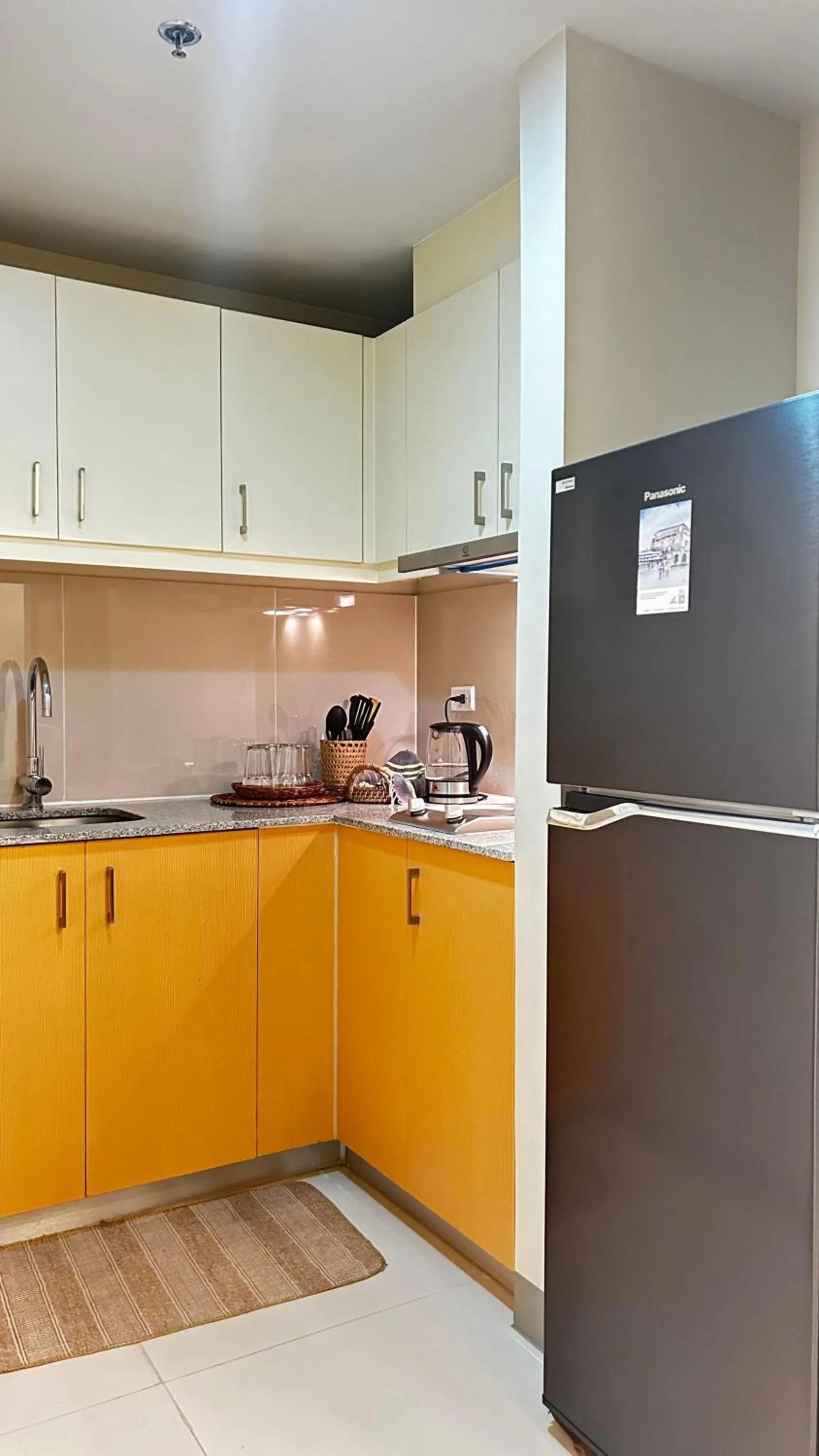 Uptown Parksuites Tower Two - BGC Taguig, Manila