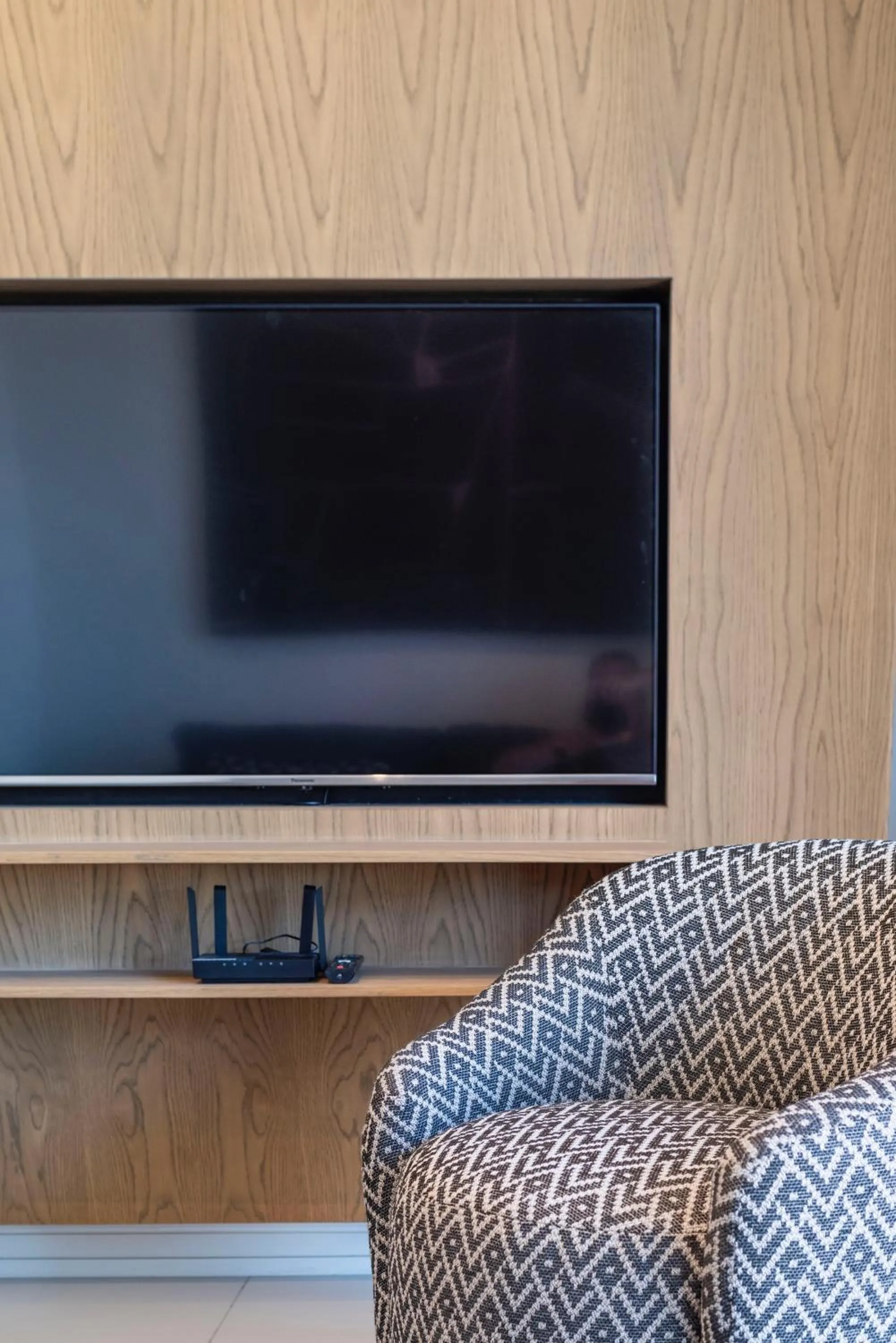 TV and multimedia in Xenia Aparthotel by Totalstay