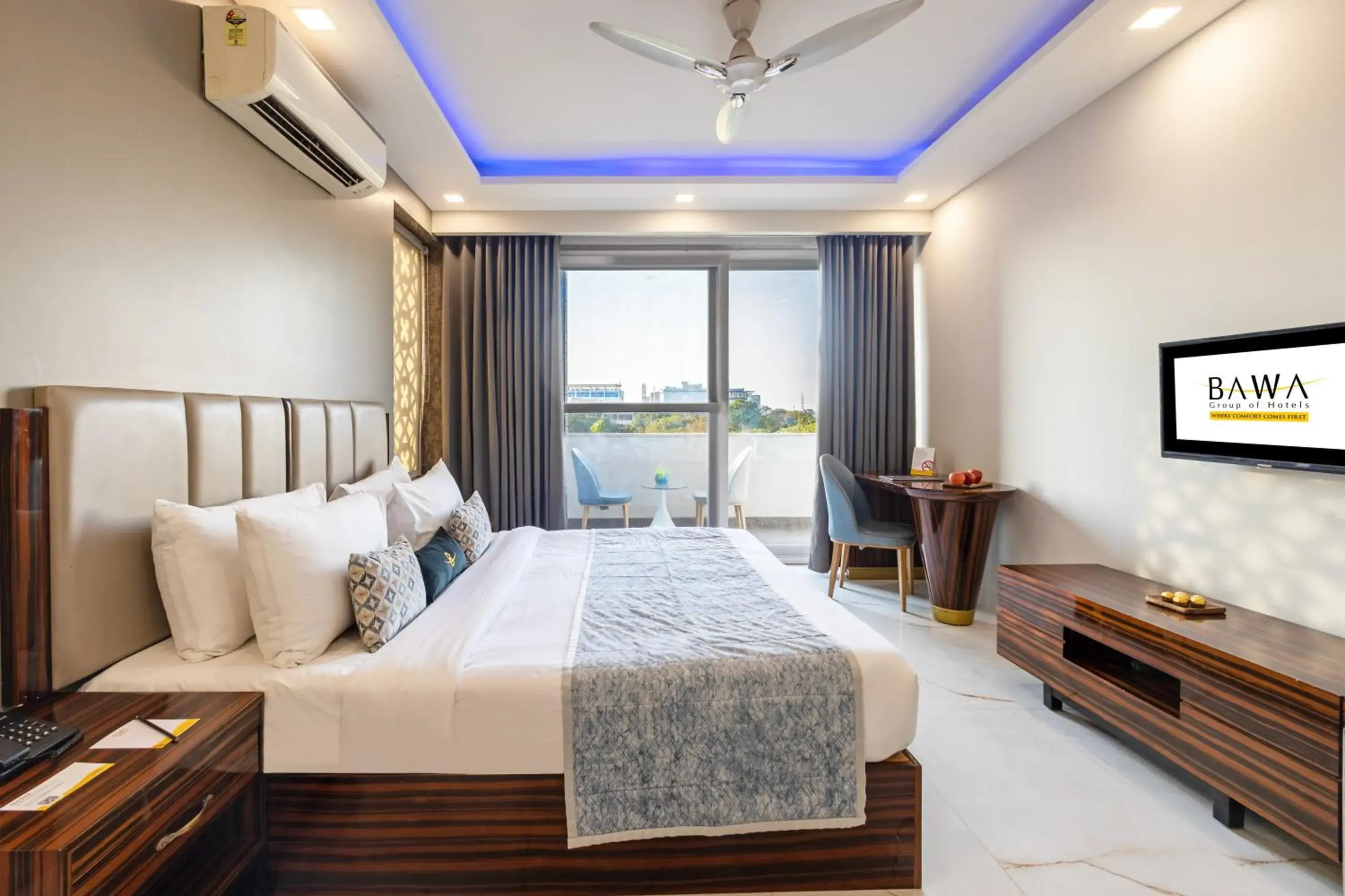 Deluxe Double Room in Hotel Bawa Gurgaon Medanta Deluxe Double Room in Hotel Bawa Gurgaon Medanta