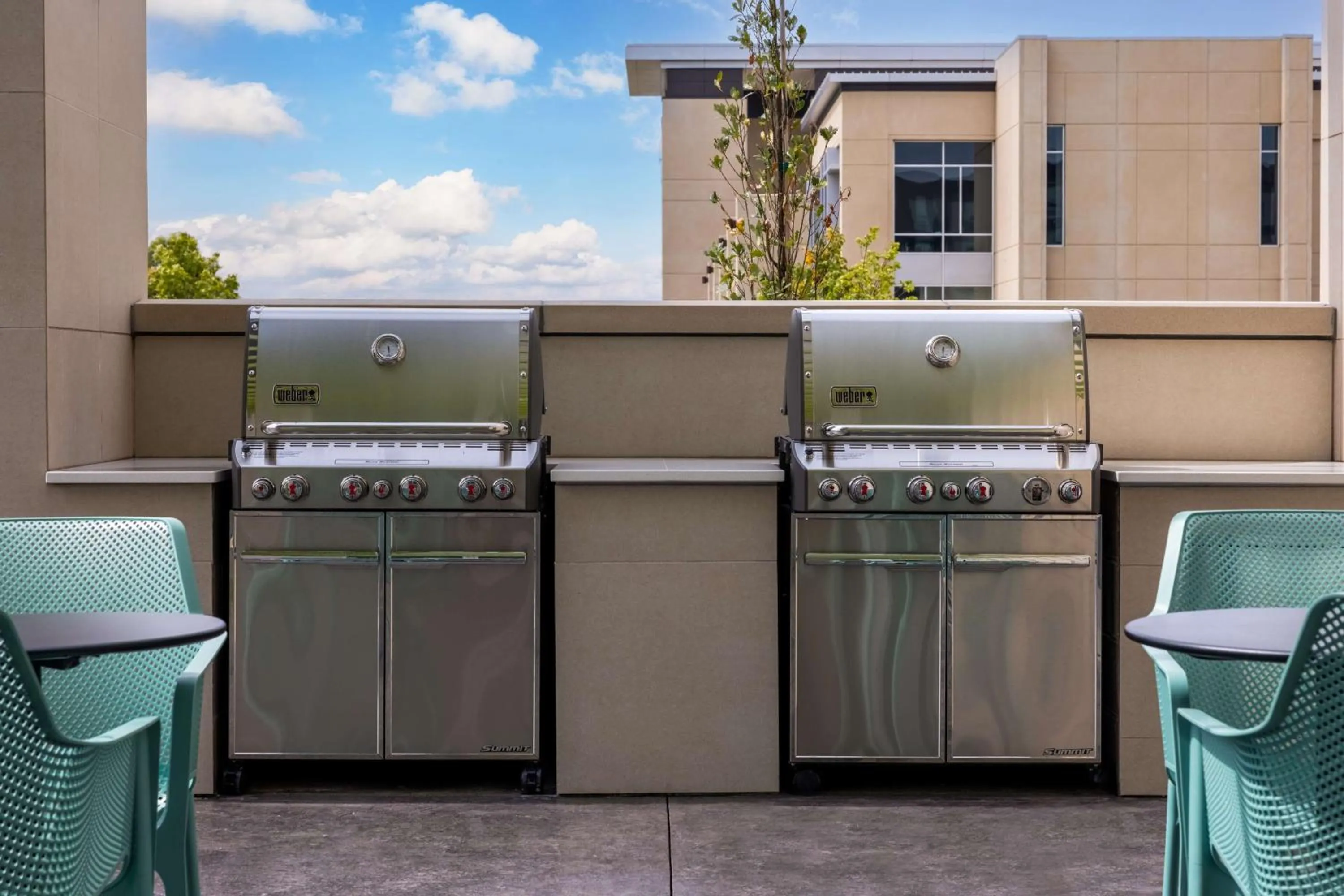 Patio in Home2 Suites By Hilton Ankeny