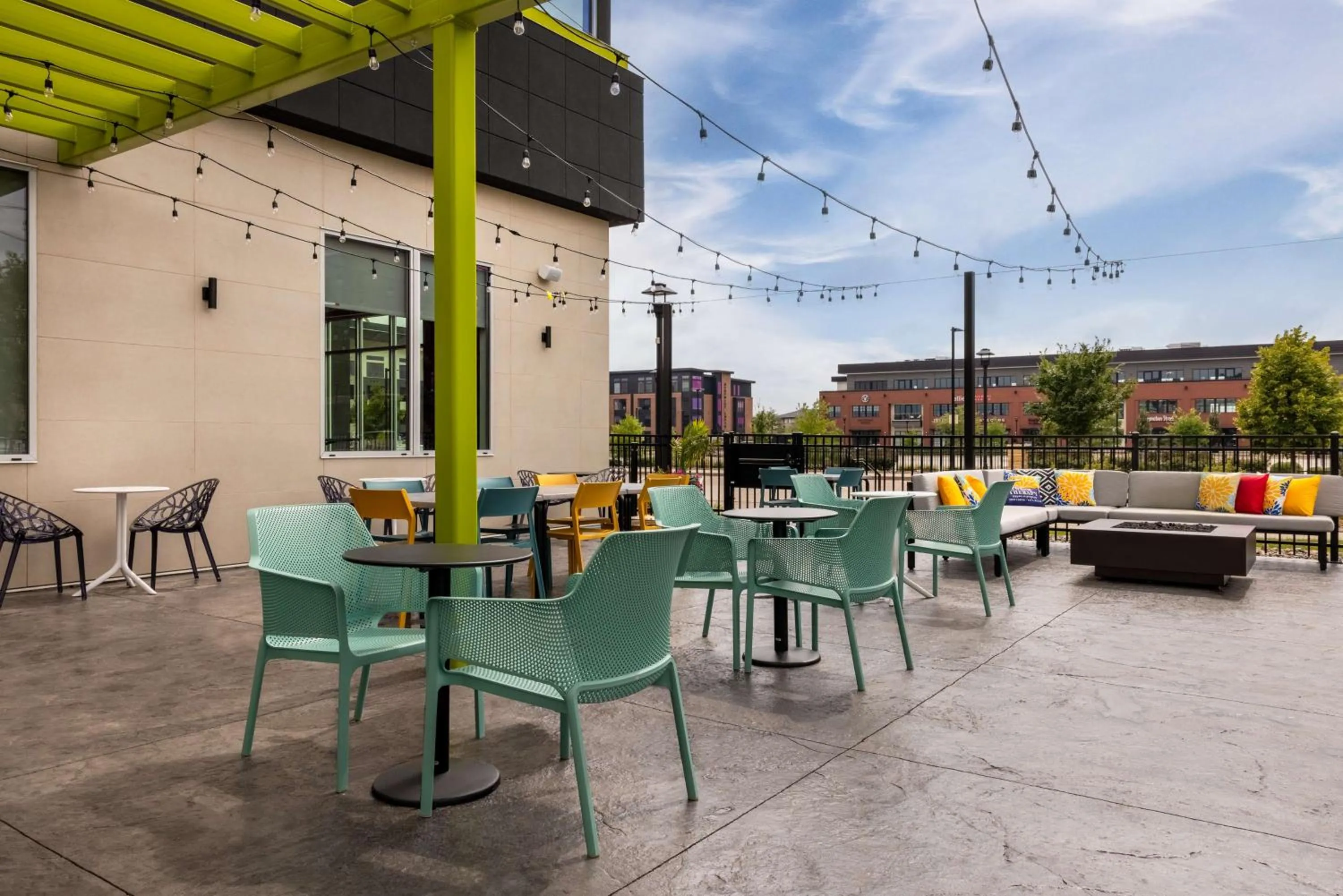 Patio in Home2 Suites By Hilton Ankeny