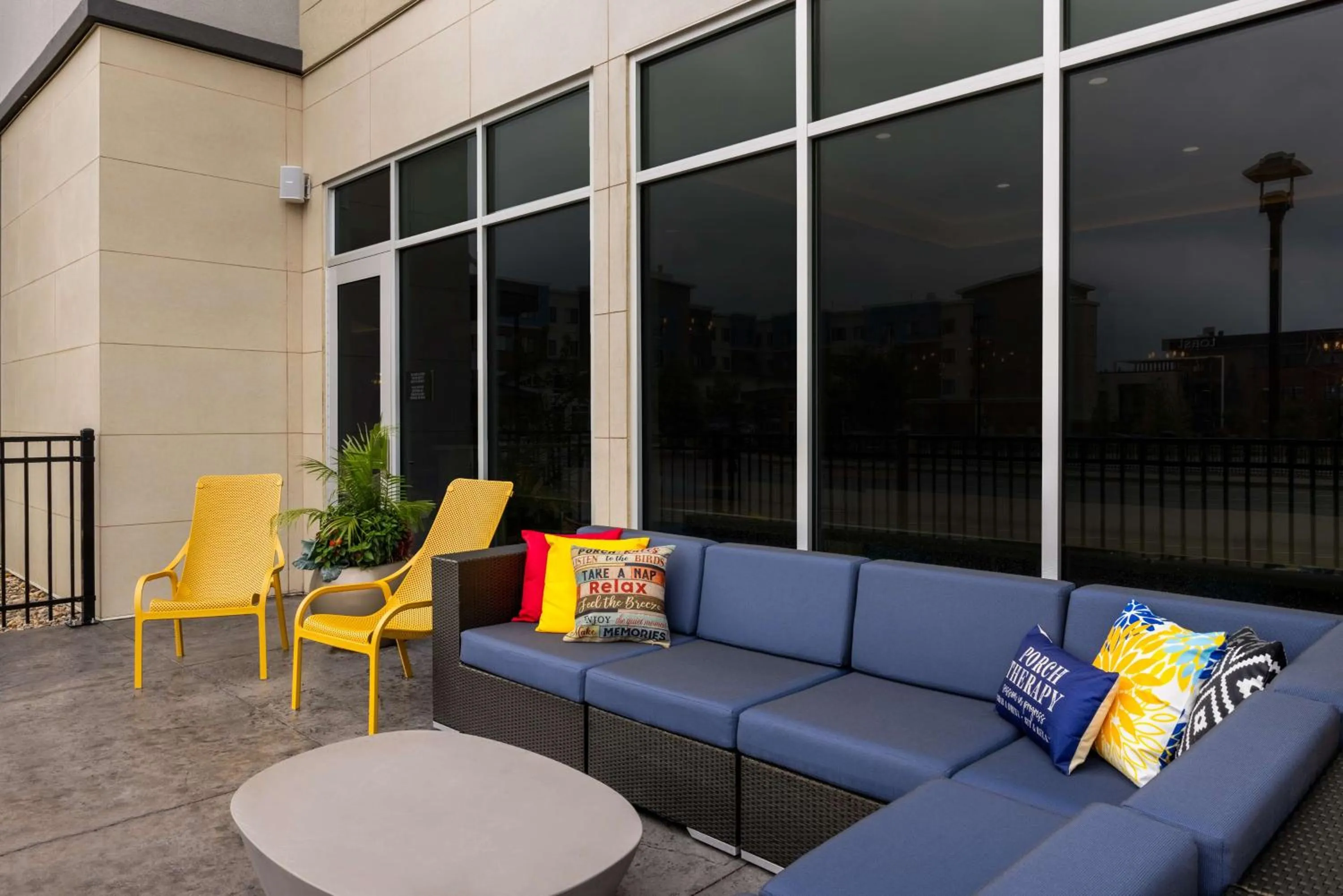 Patio in Home2 Suites By Hilton Ankeny