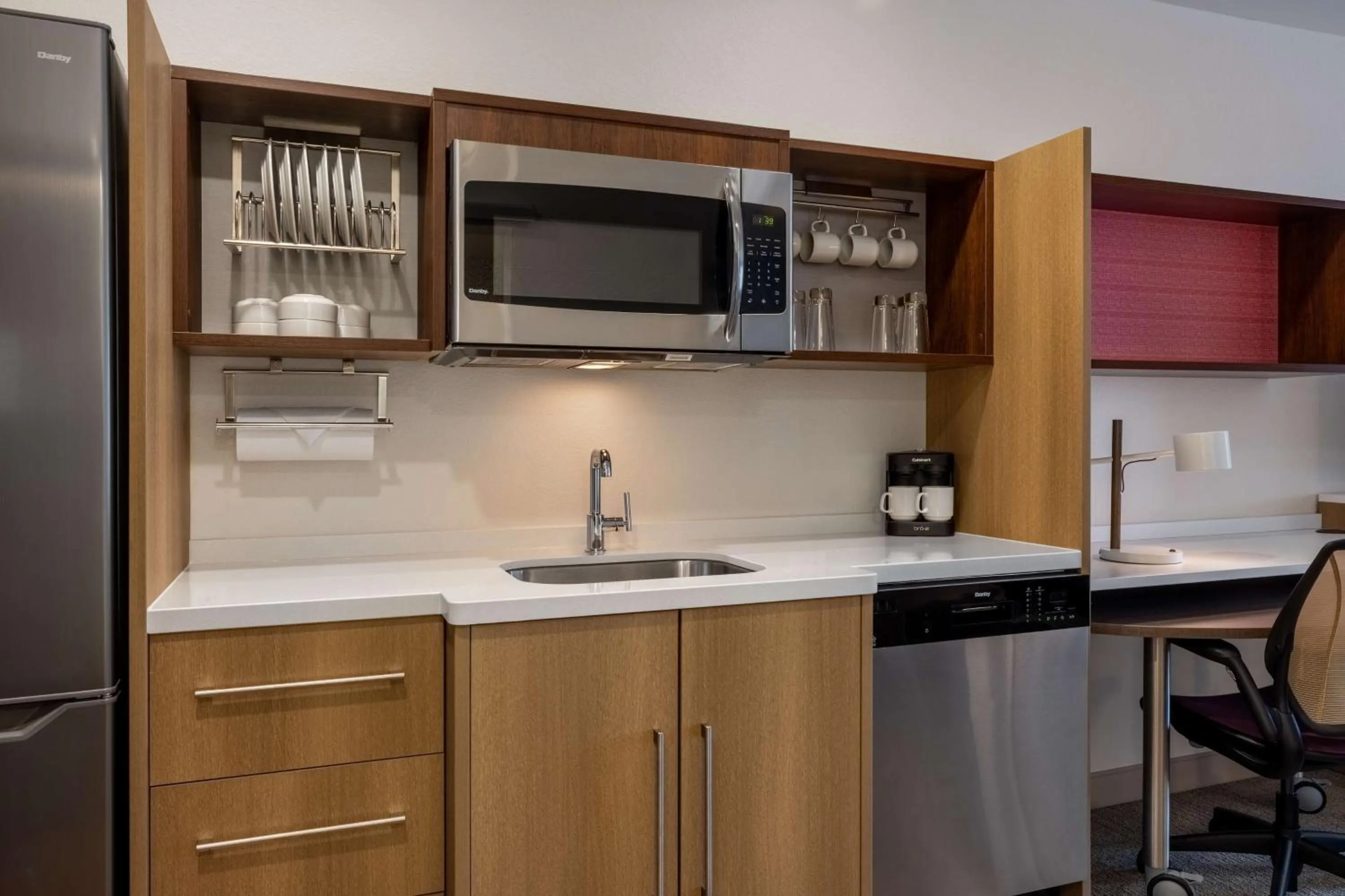 Kitchen or kitchenette in Home2 Suites By Hilton Ankeny
