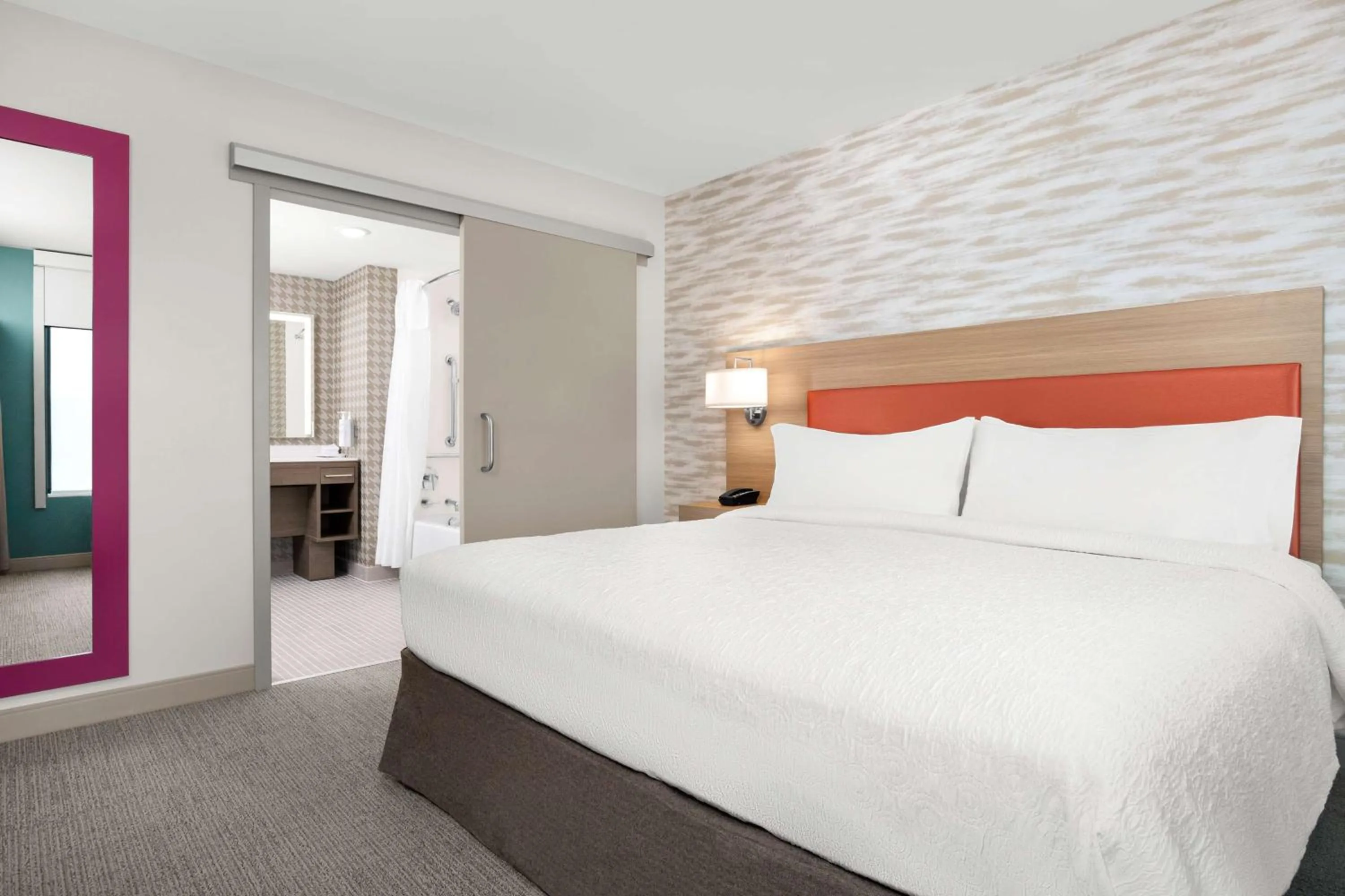 Bed in Home2 Suites By Hilton Owatonna