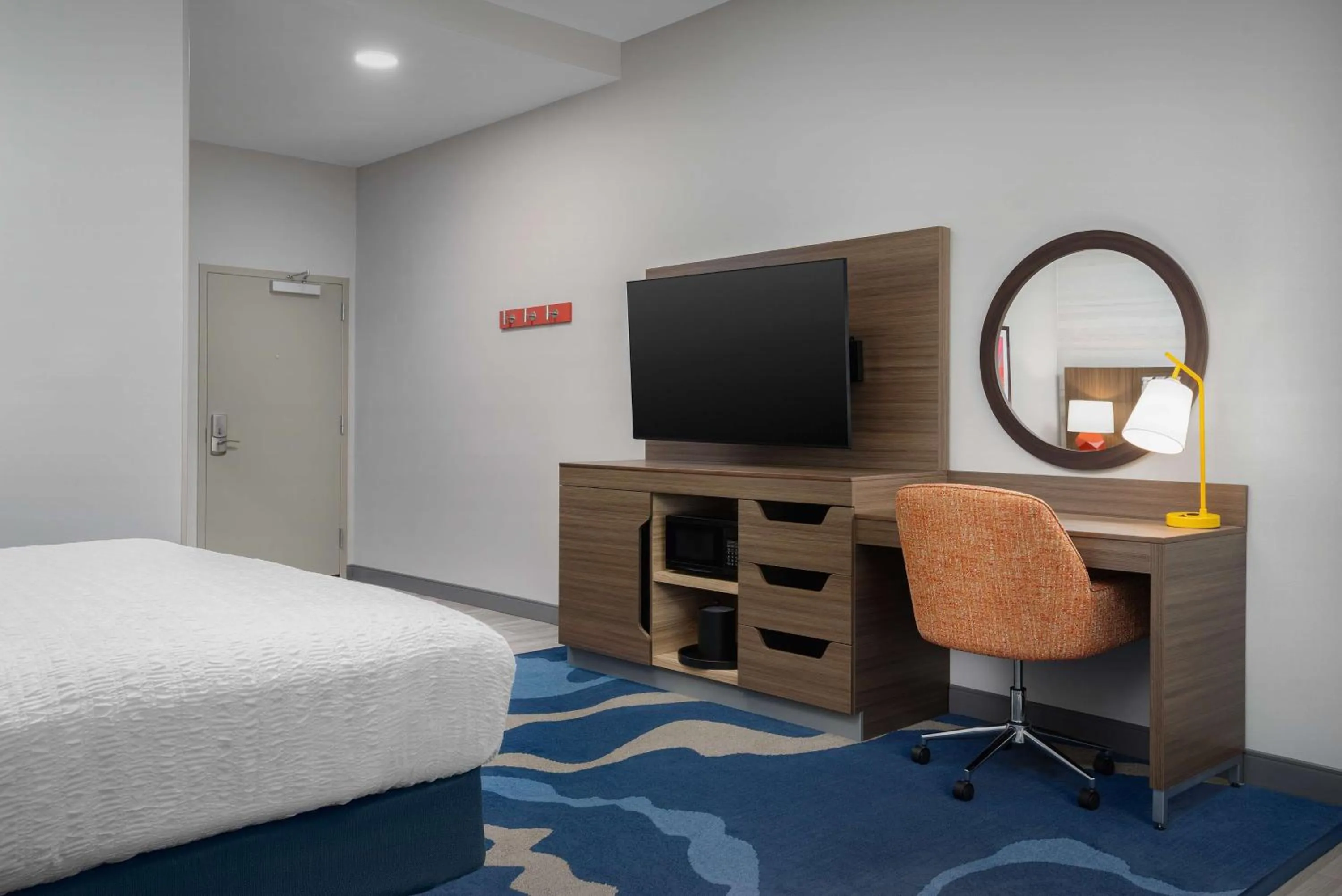 Bedroom, Bed in Hampton Inn & Suites Naples South