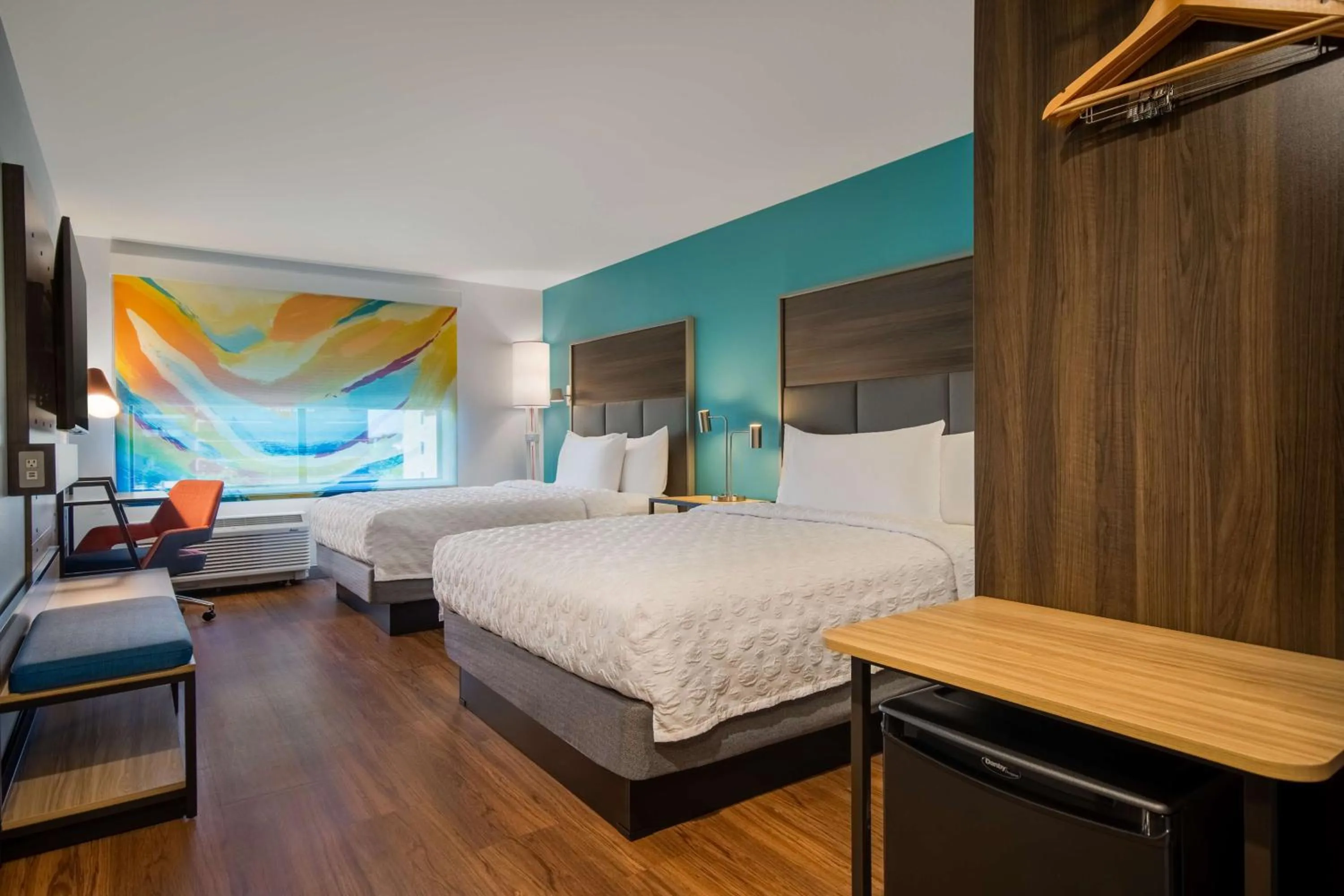 Bed in Tru By Hilton Merrillville