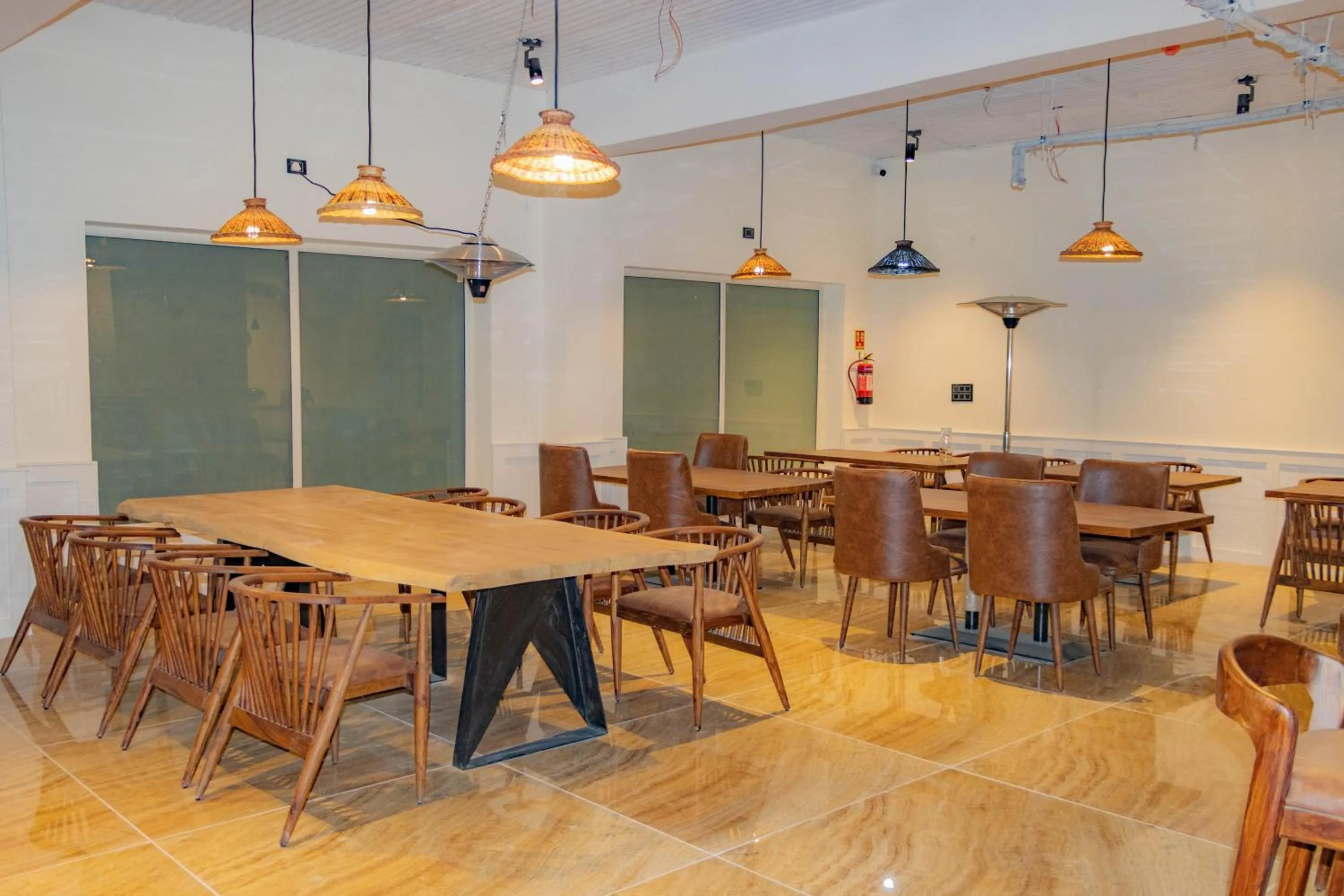 Restaurant/places to eat in Hotel El Castello