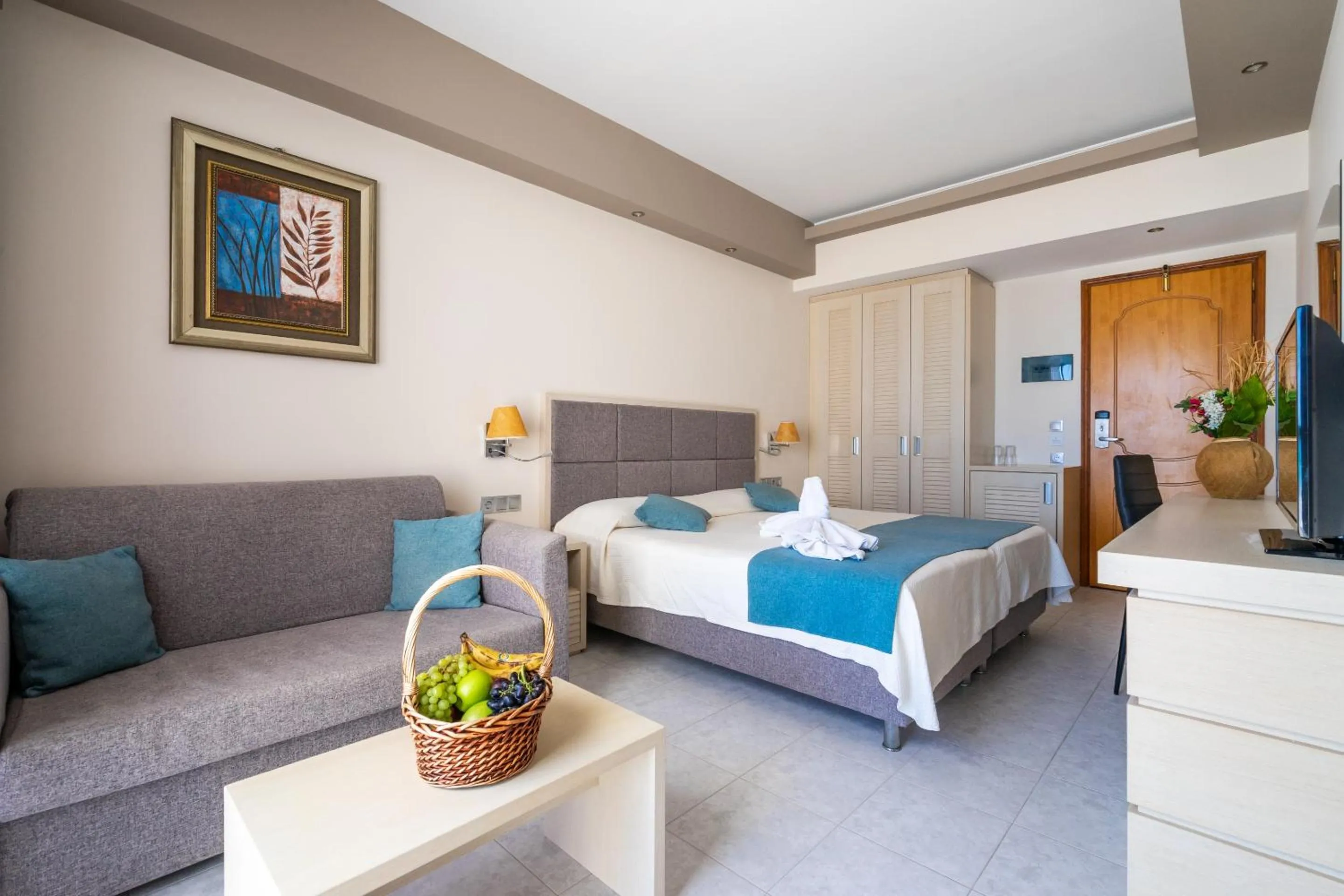 Bedroom, Bed in Kamari Beach