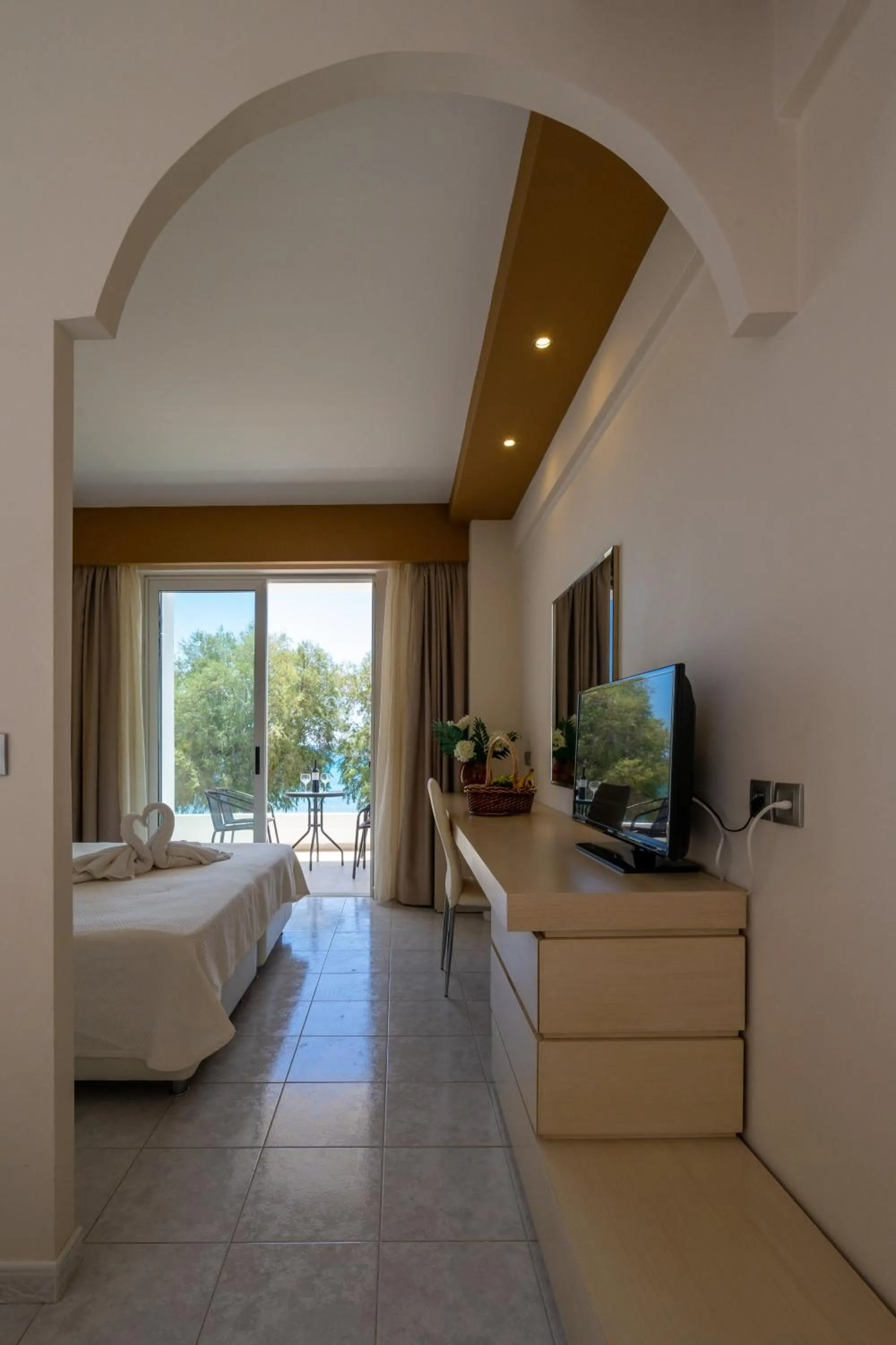 Bedroom, Bed in Kamari Beach