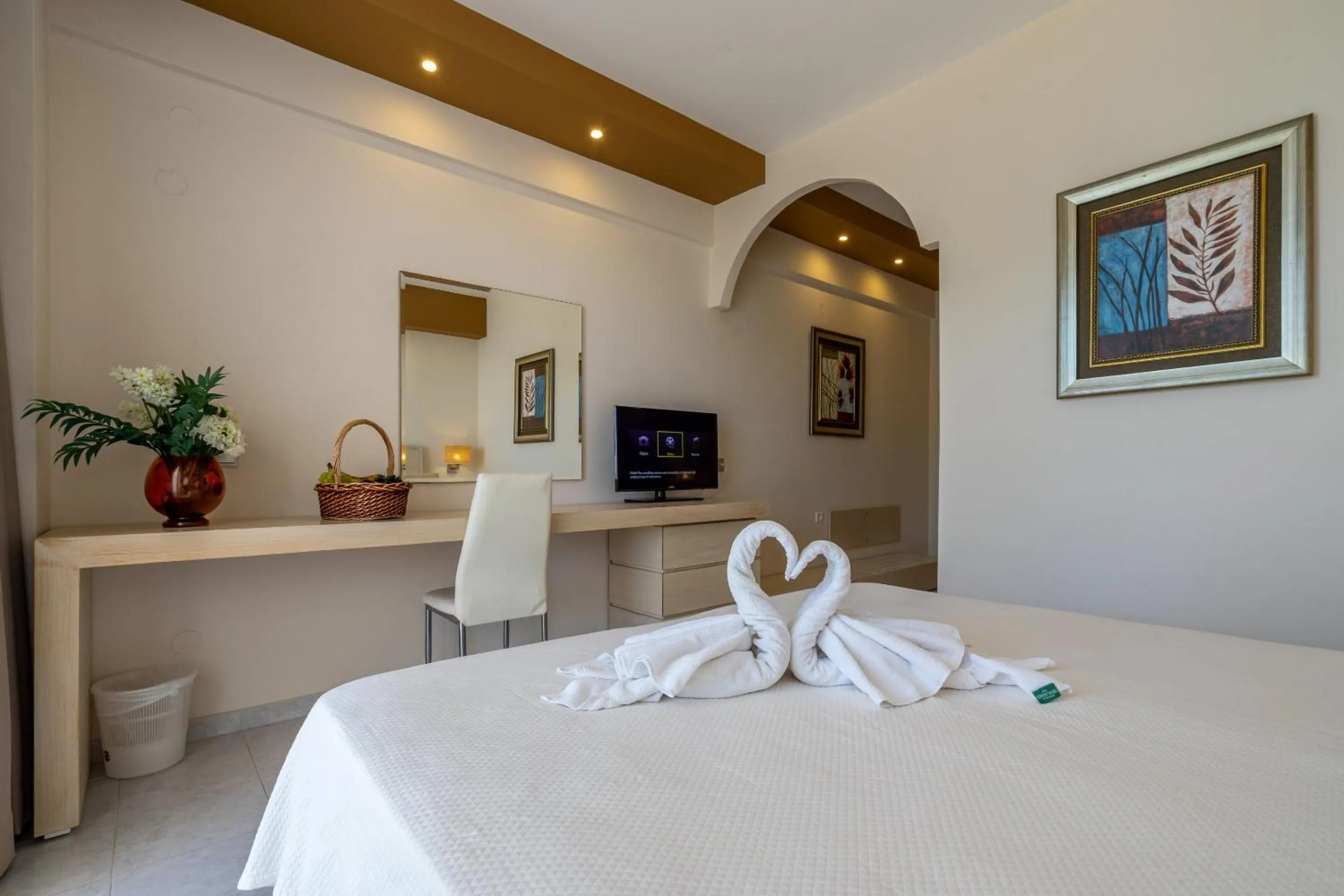 Bedroom, Bed in Kamari Beach