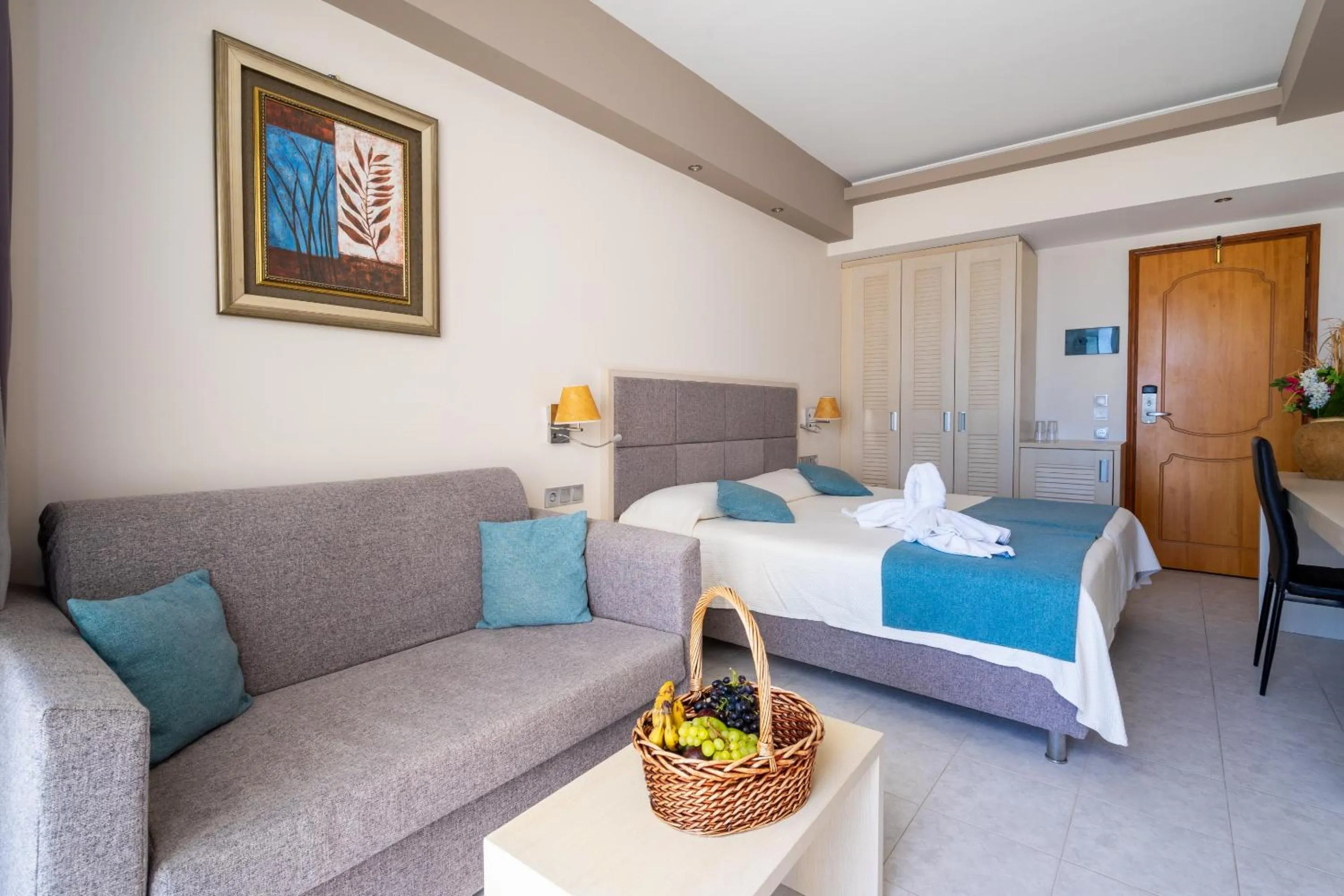 Bedroom, Bed in Kamari Beach