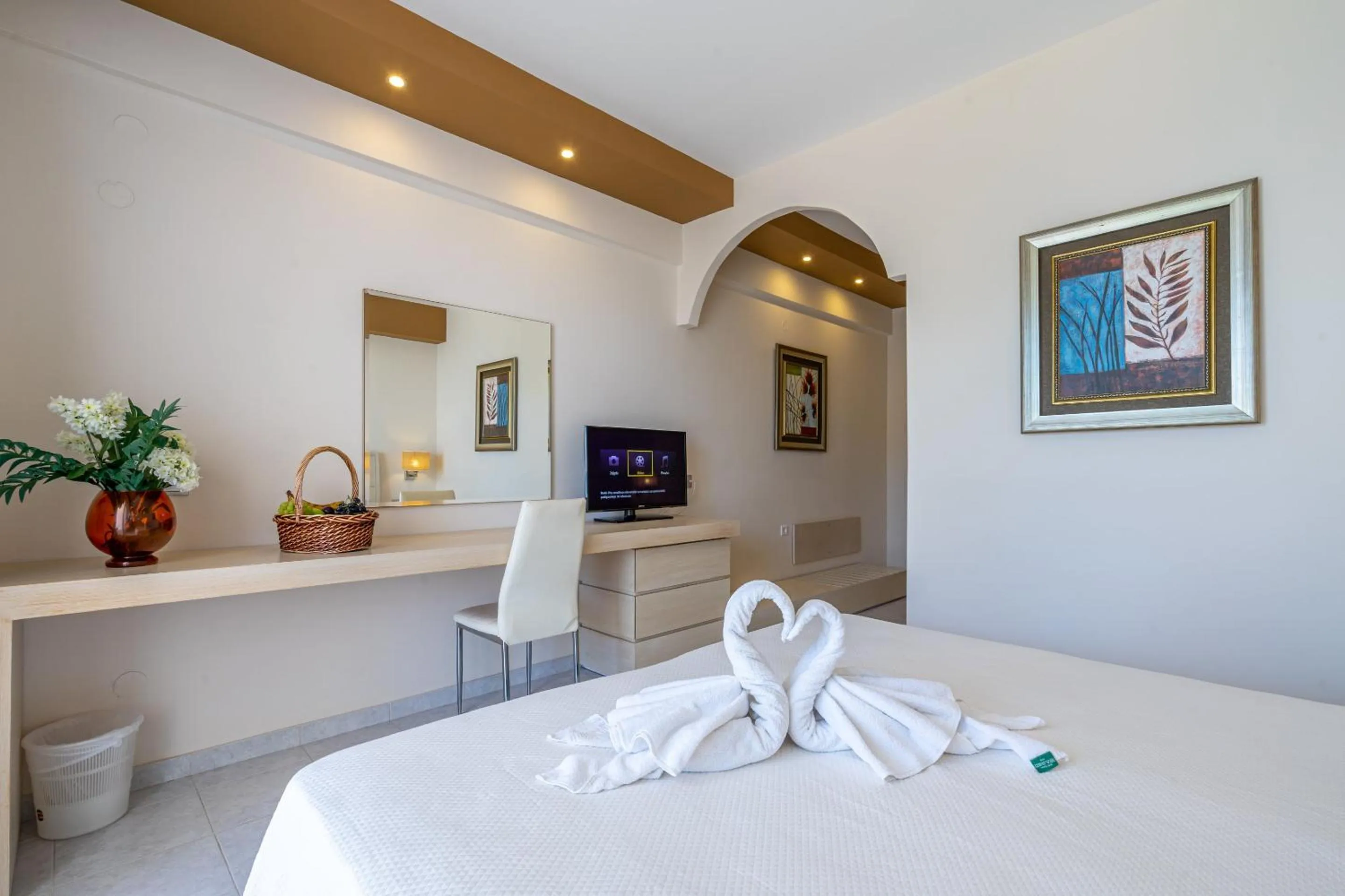 Bedroom, Bed in Kamari Beach