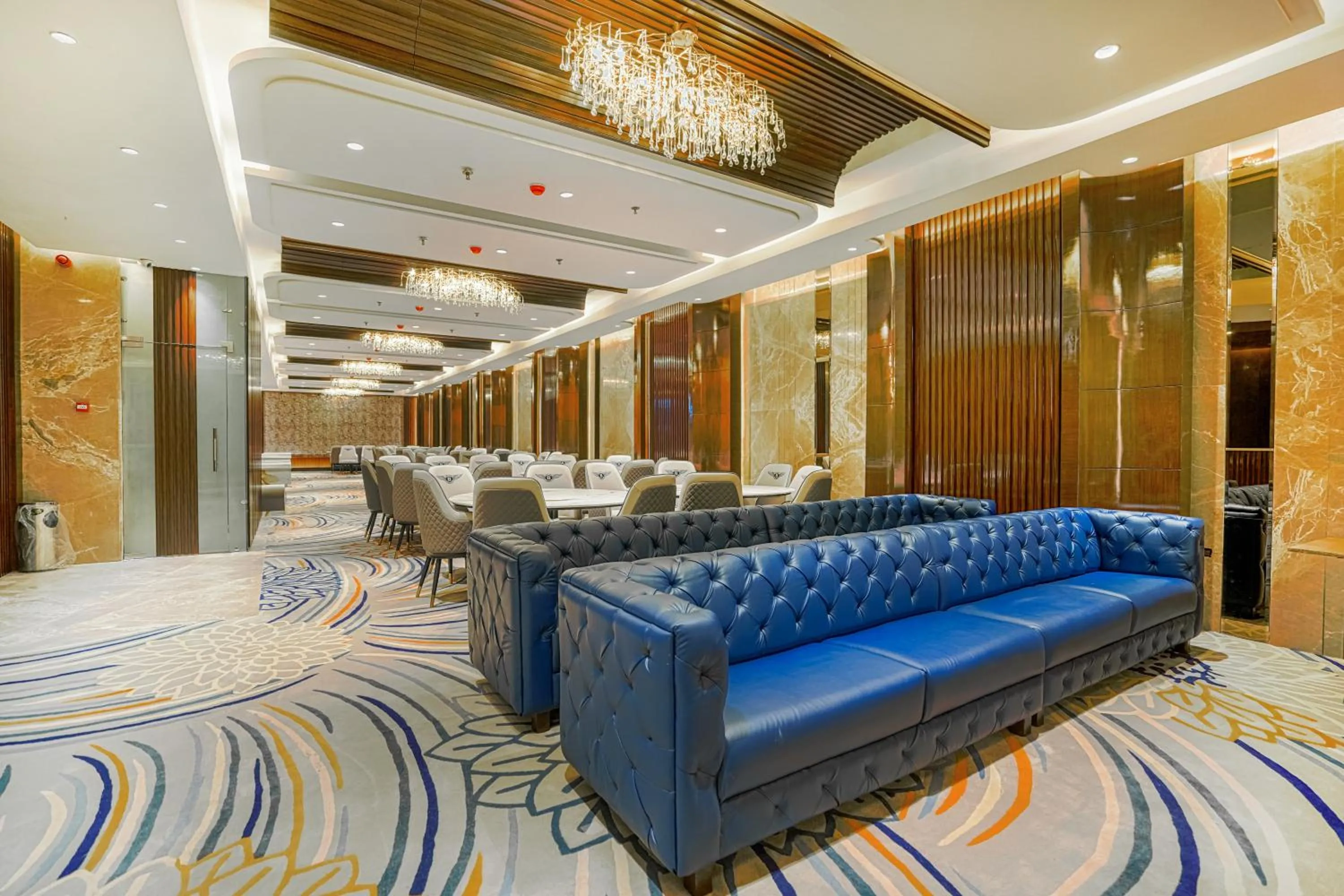 Banquet/Function facilities in Hotel Levelup Signature