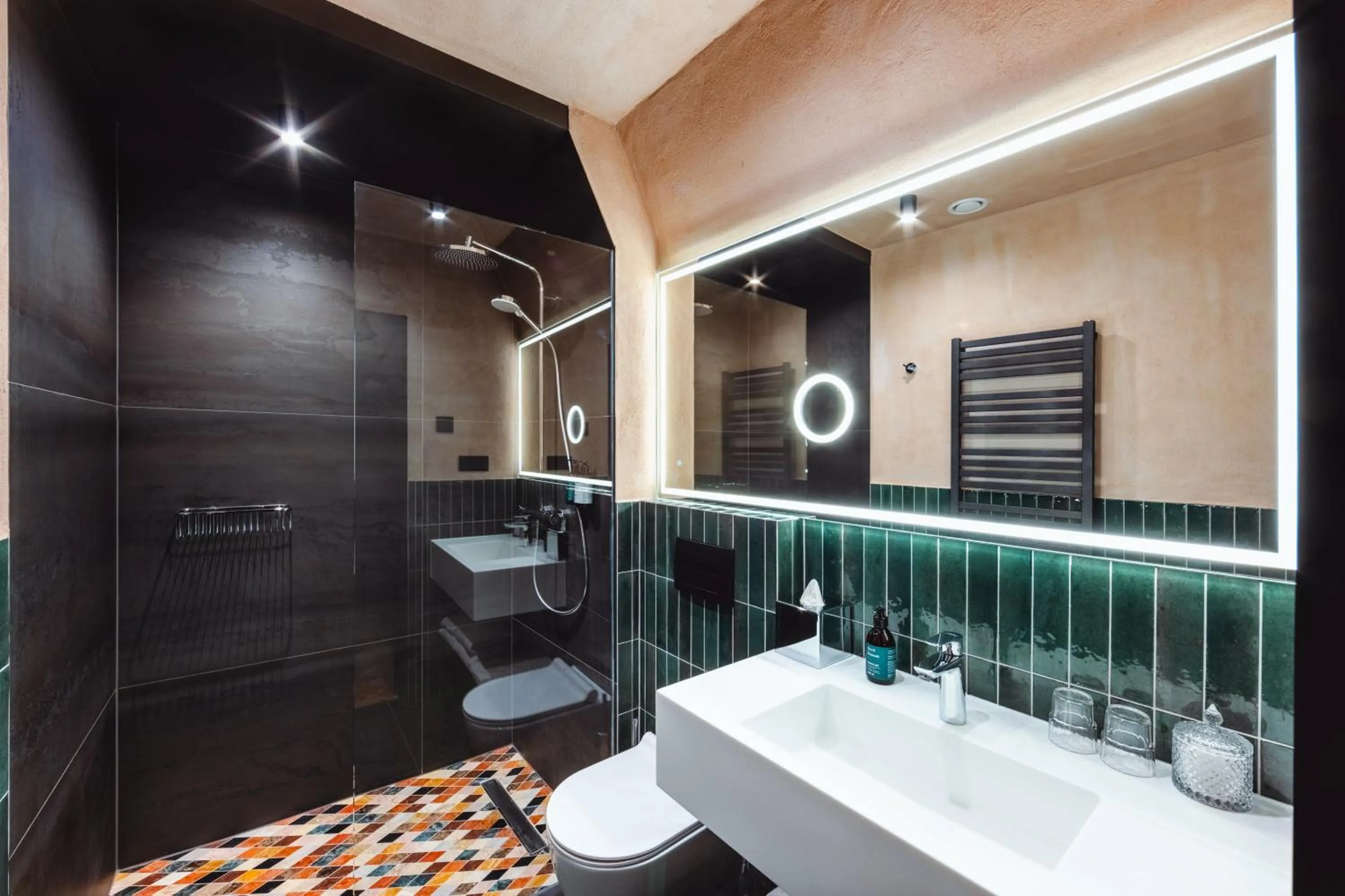Shower in Nomadic Urban Premium Suites