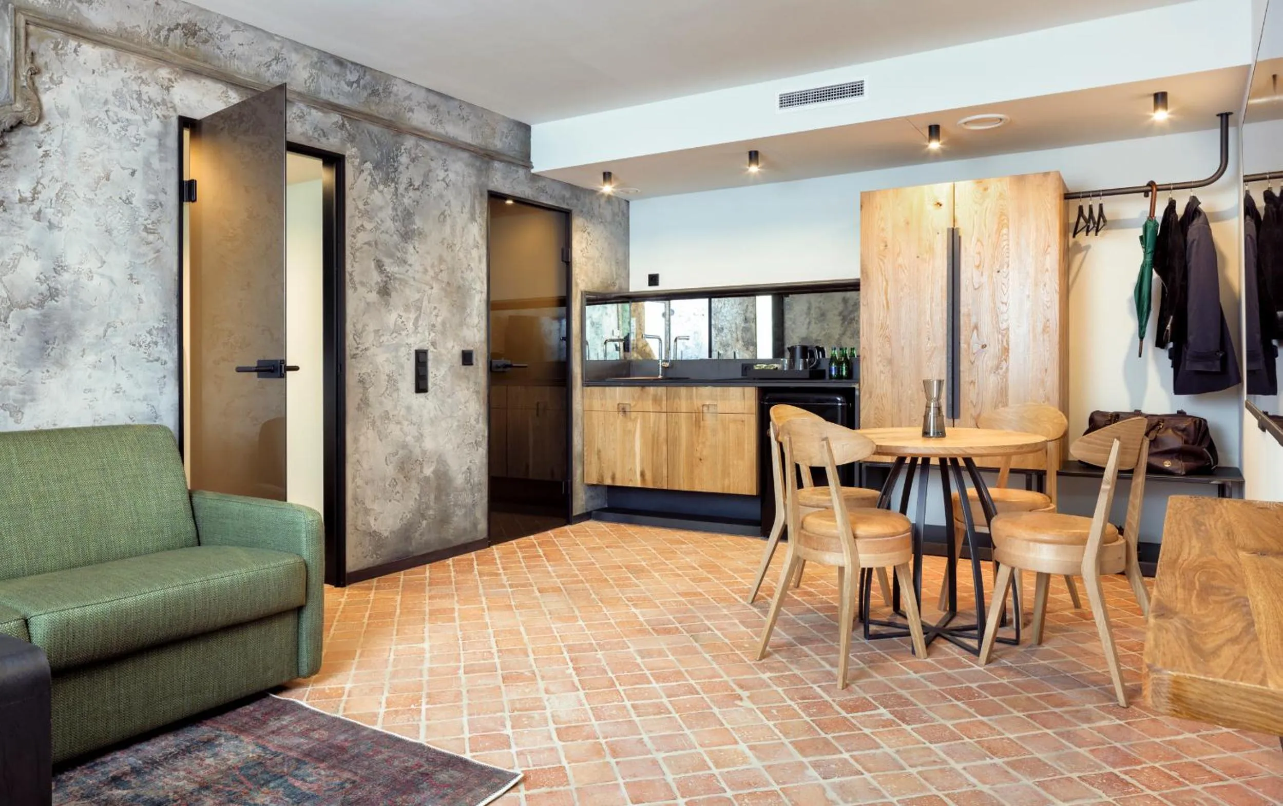 Kitchen or kitchenette in Nomadic Urban Premium Suites