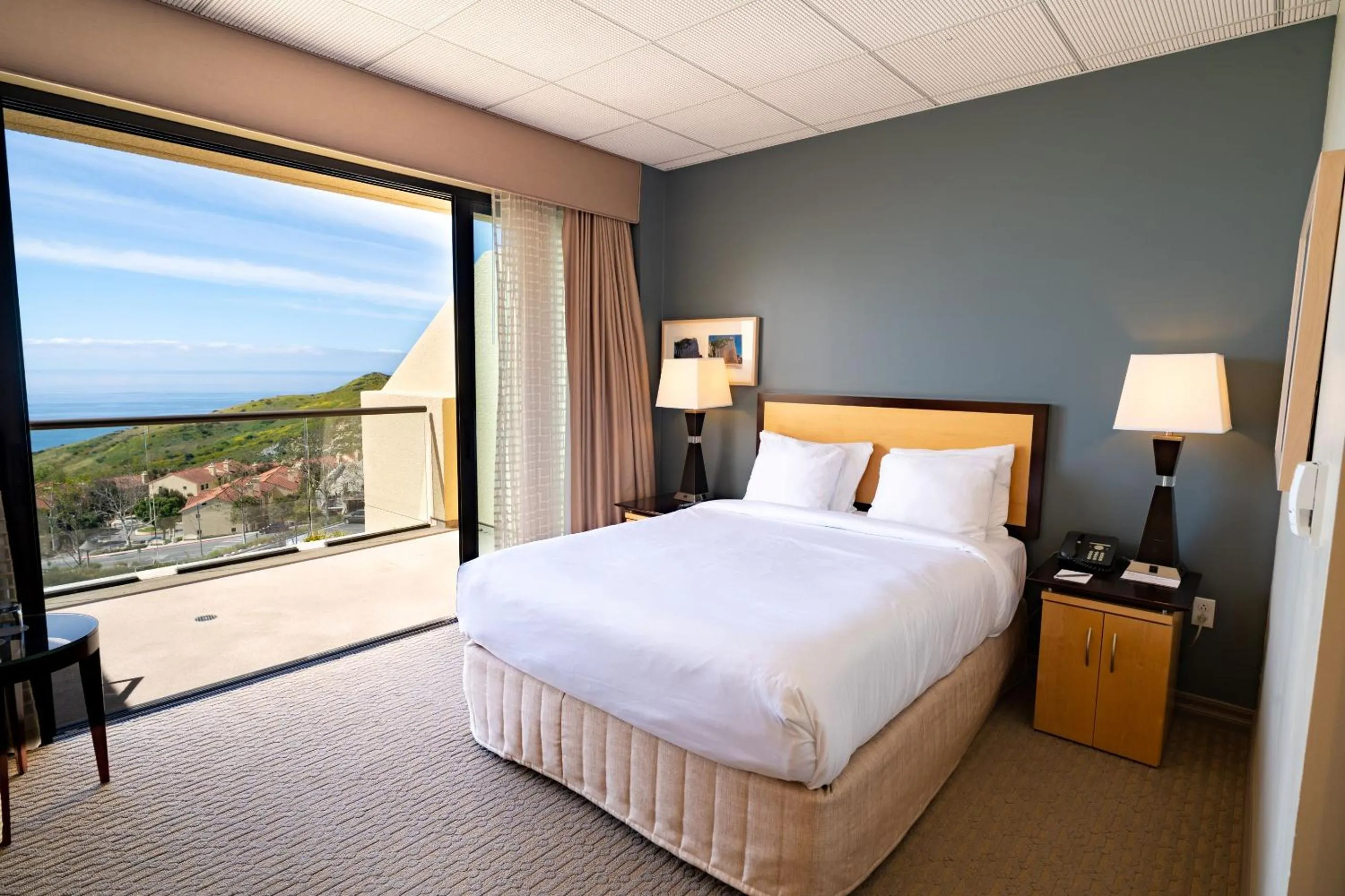 Bedroom in Villa Graziadio Executive Center at Pepperdine University