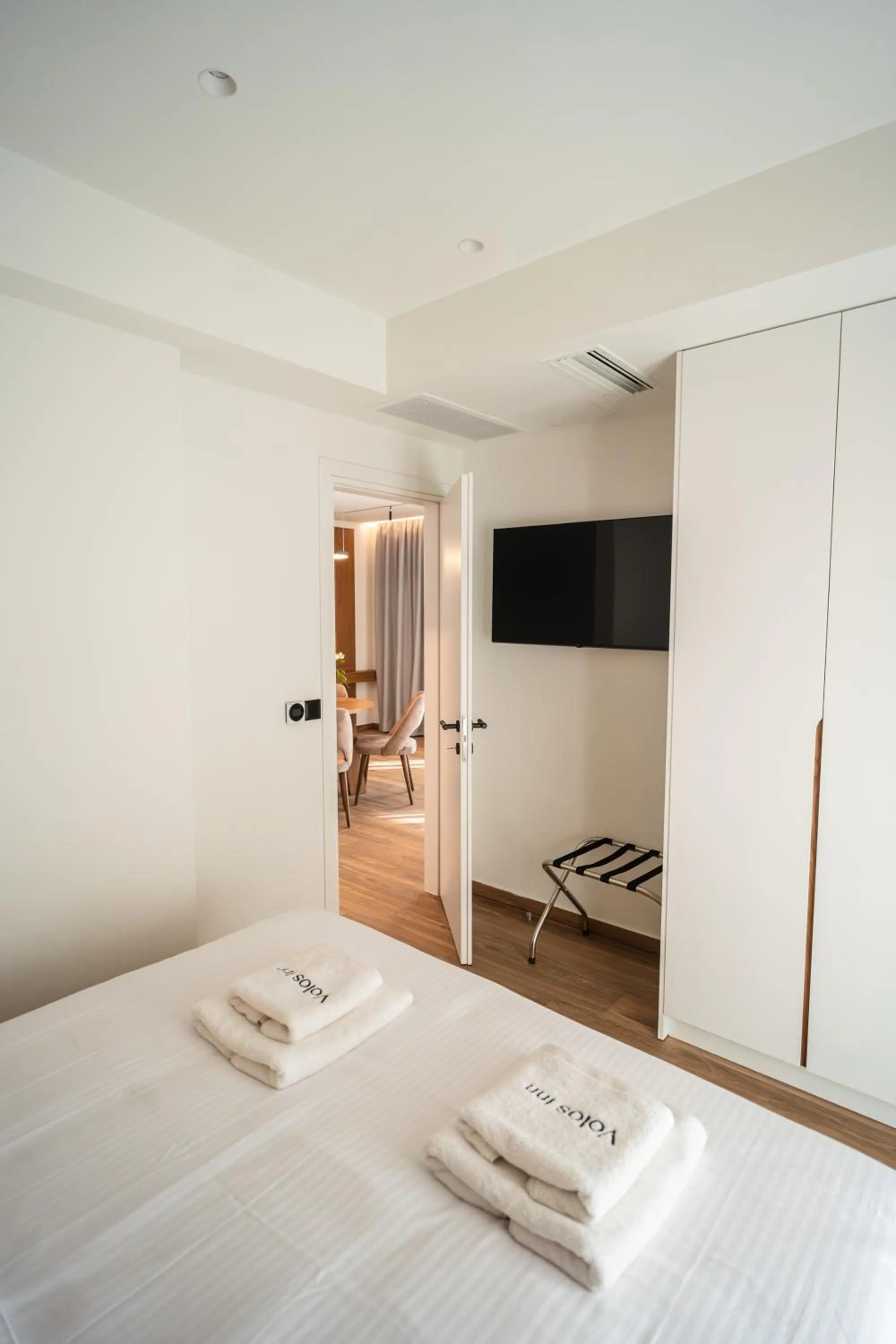 Bed in Volos Inn Hotel