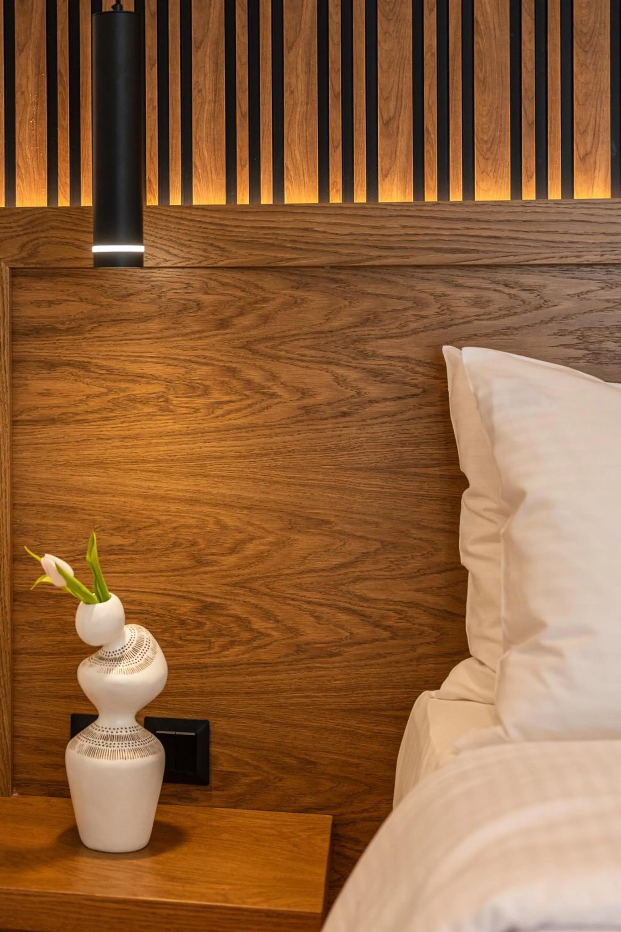 Bed in Volos Inn Hotel