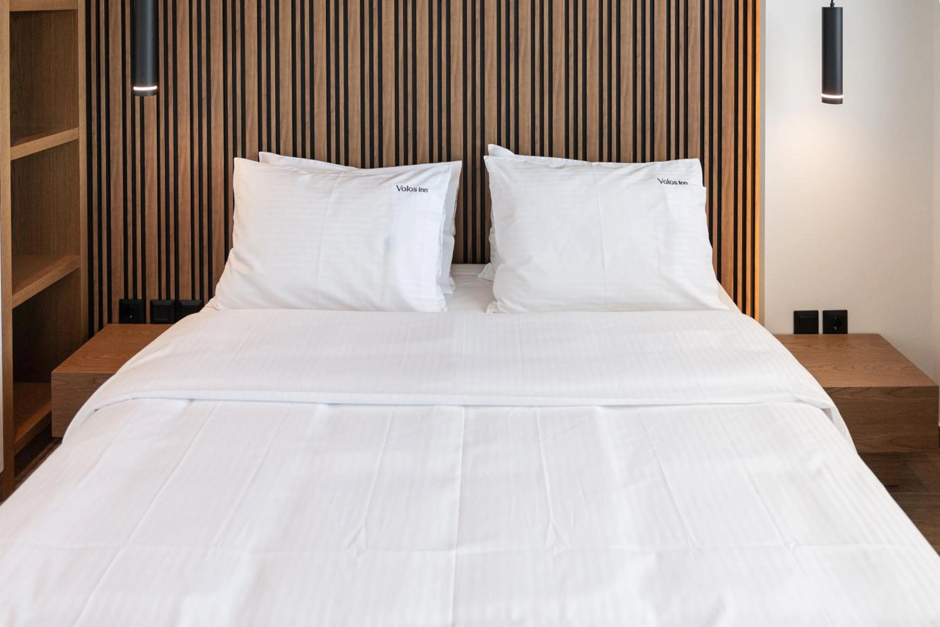 Bed in Volos Inn Hotel