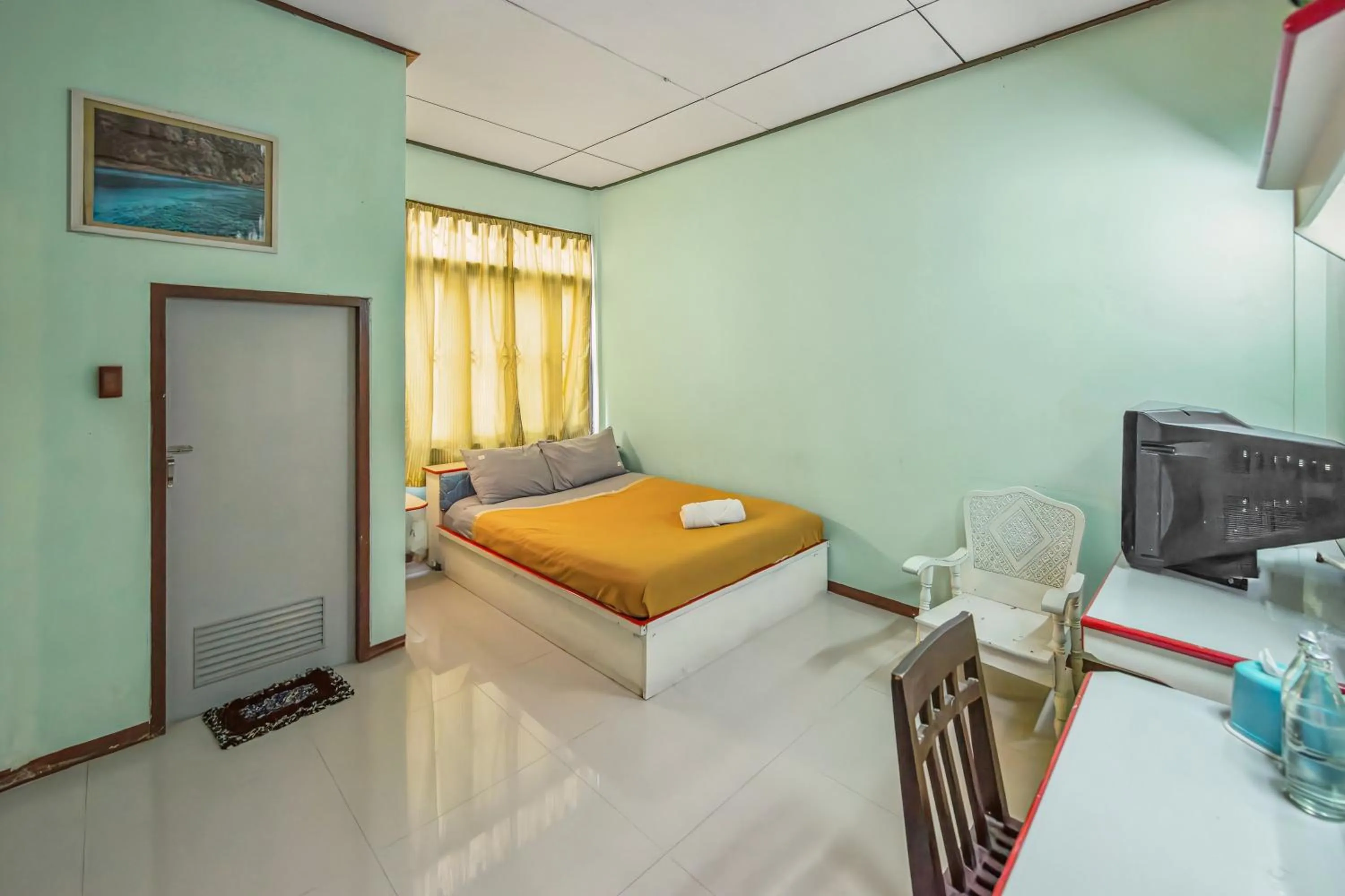 Bed in The Prince Hotel