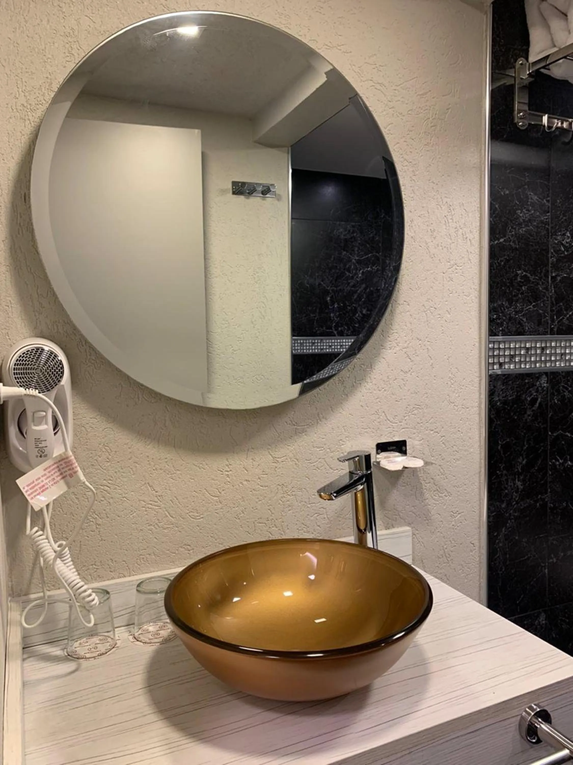 Bathroom in Benjamín I