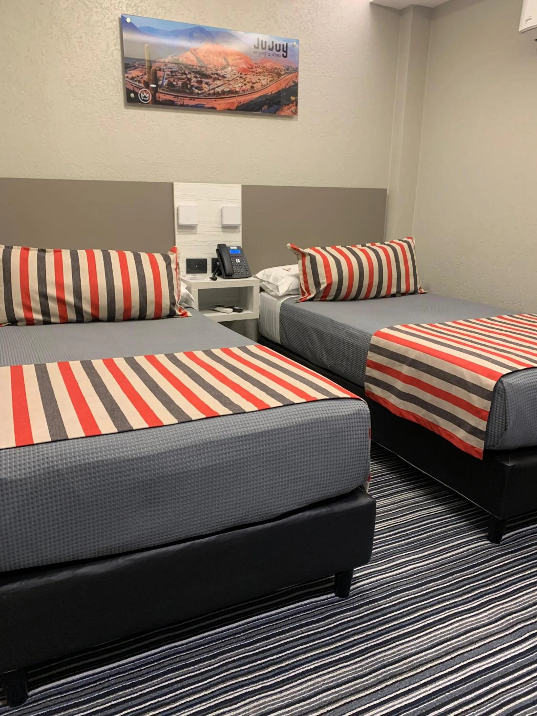 Photo of the whole room, Bed in Benjamín I