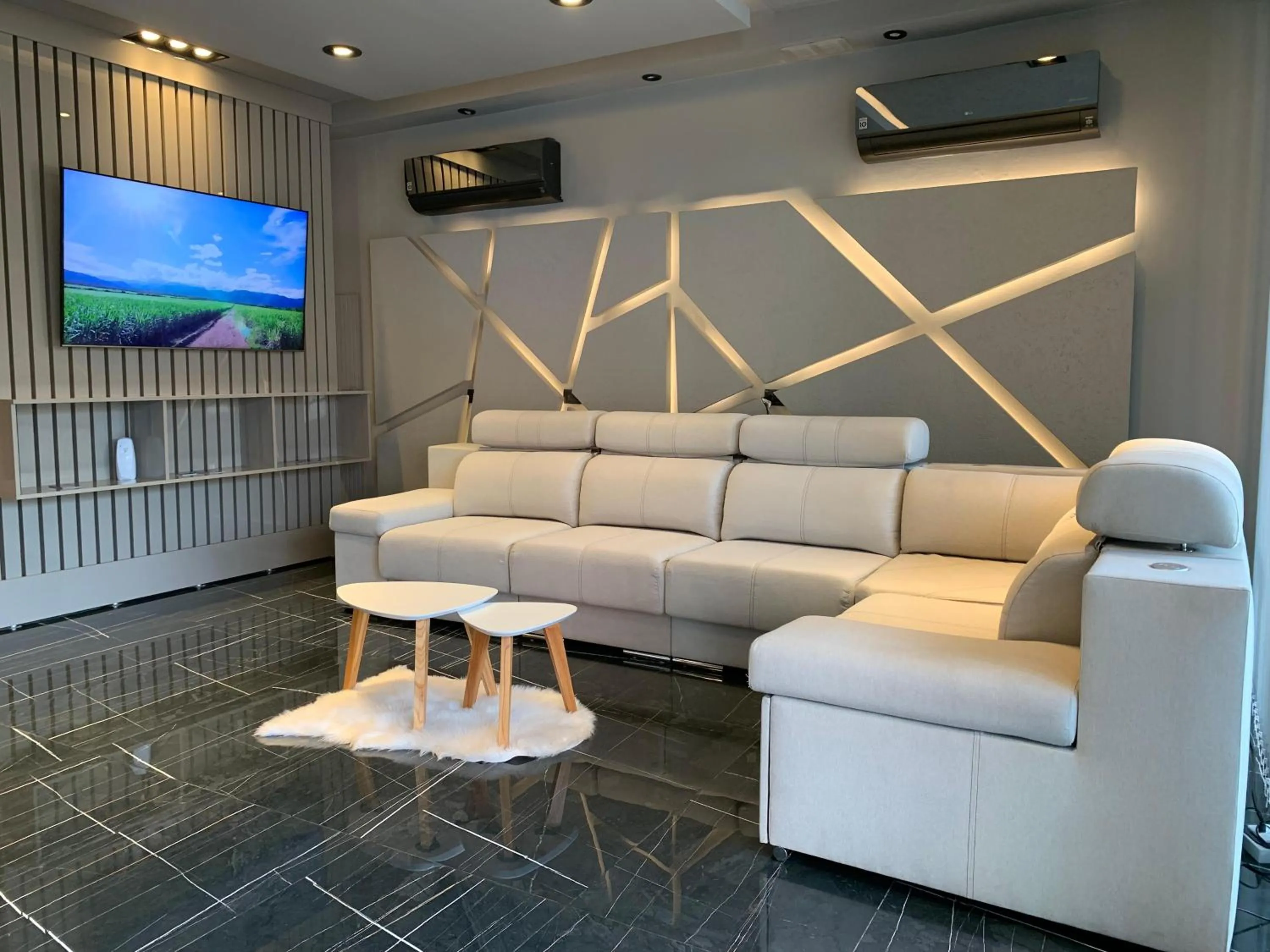 TV and multimedia in Benjamín I