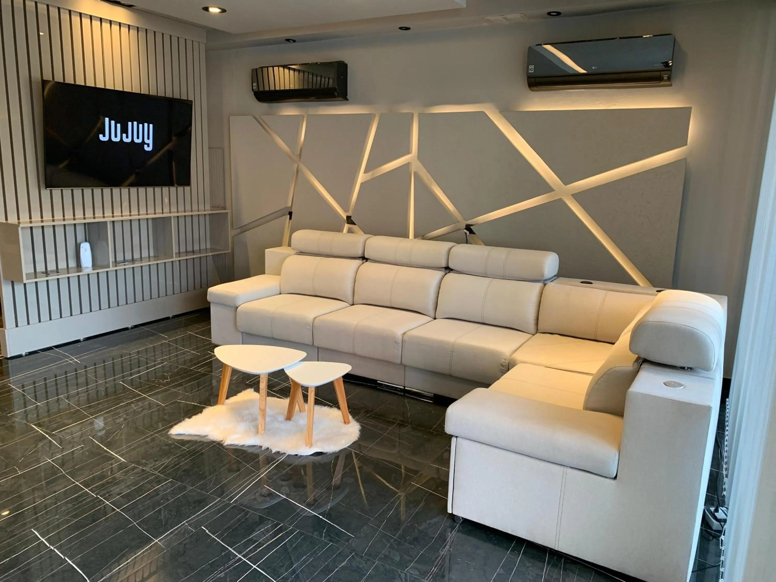 TV and multimedia in Benjamín I