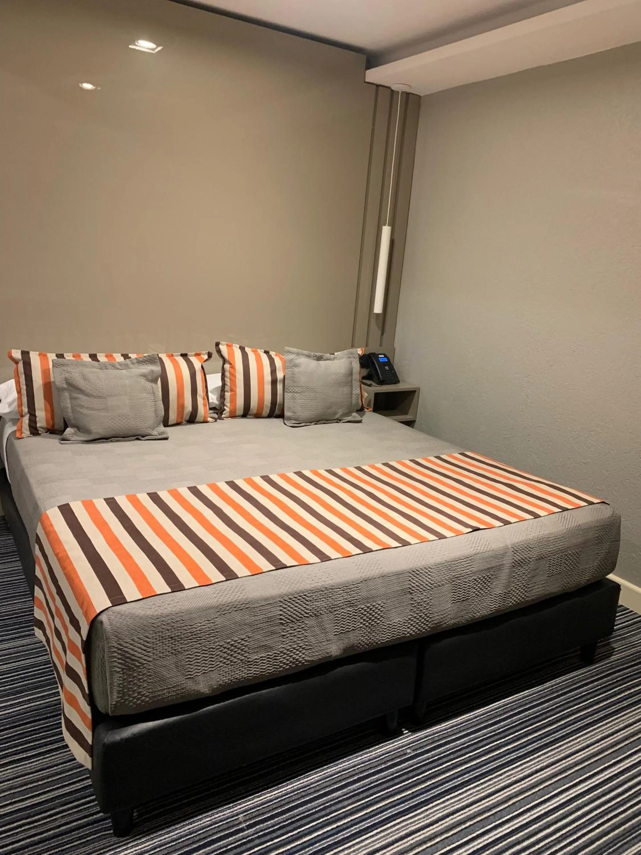 Photo of the whole room, Bed in Benjamín I