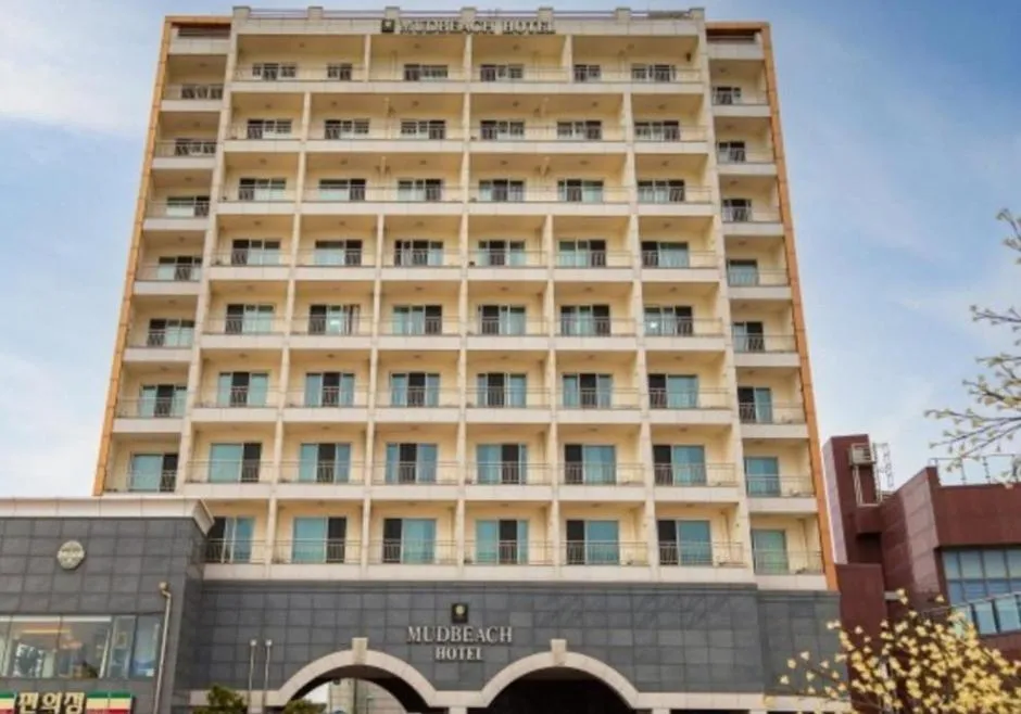 Property building in Mud Beach Hotel