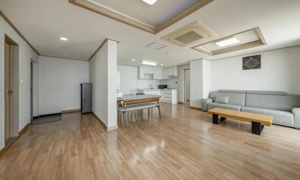 Penthouse Suite - Condo style oceanview with Balcony in Mud Beach Hotel Penthouse Suite - Condo style oceanview with Balcony in Mud Beach Hotel