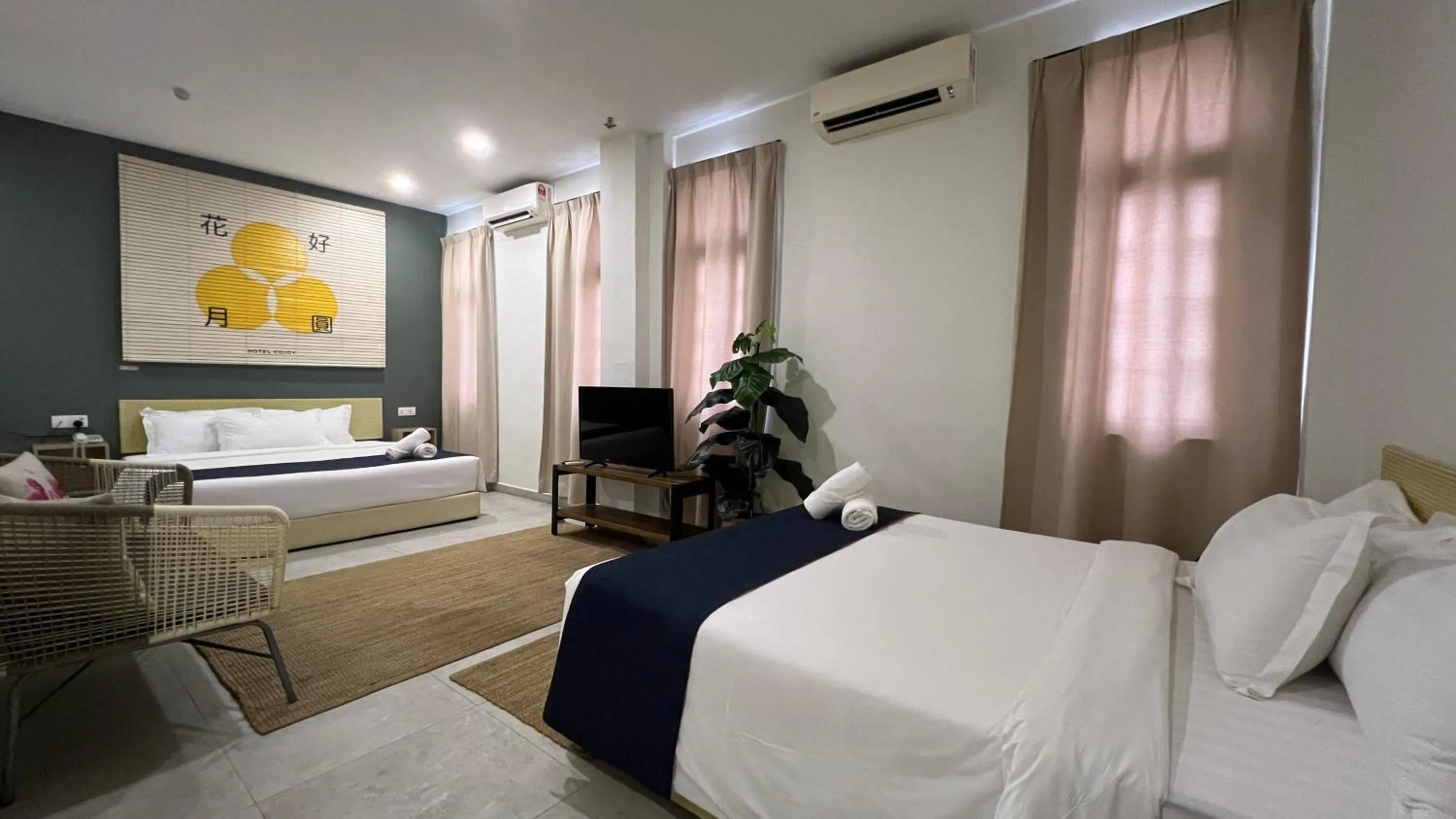 Bedroom, Bed in Cojoy Hotel @ Chinatown