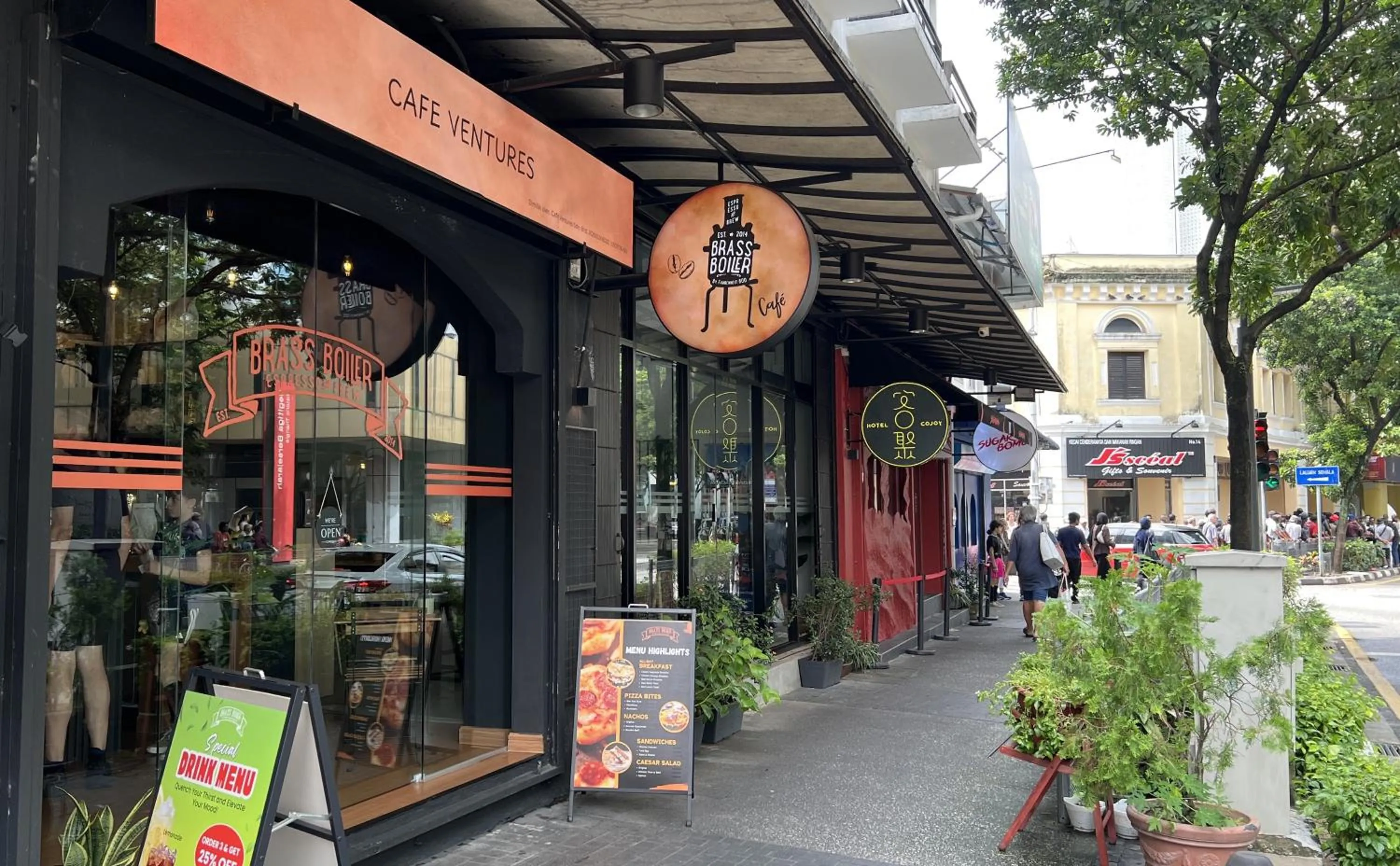 Property building in Cojoy Hotel @ Chinatown