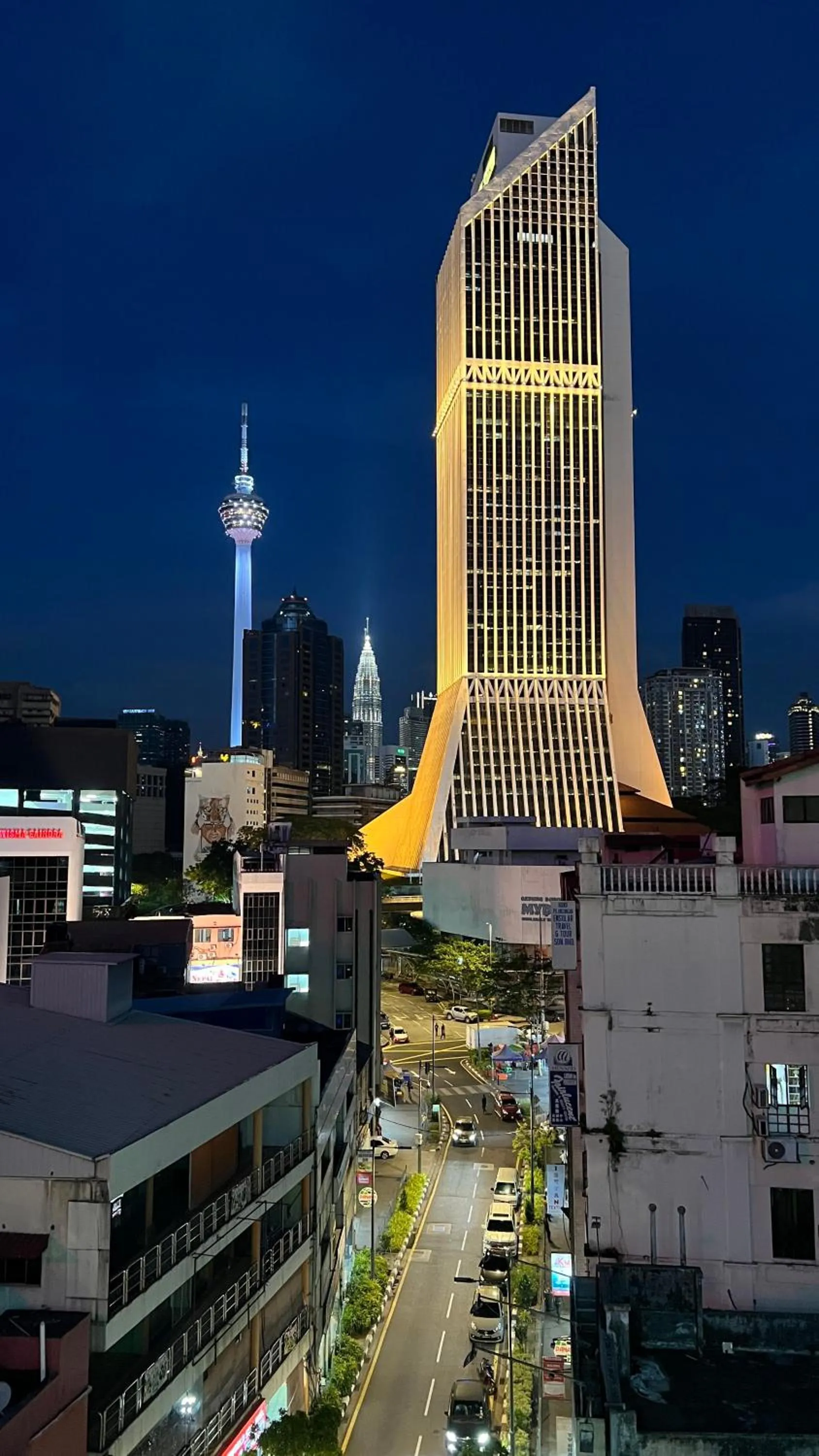 Night in Cojoy Hotel @ Chinatown